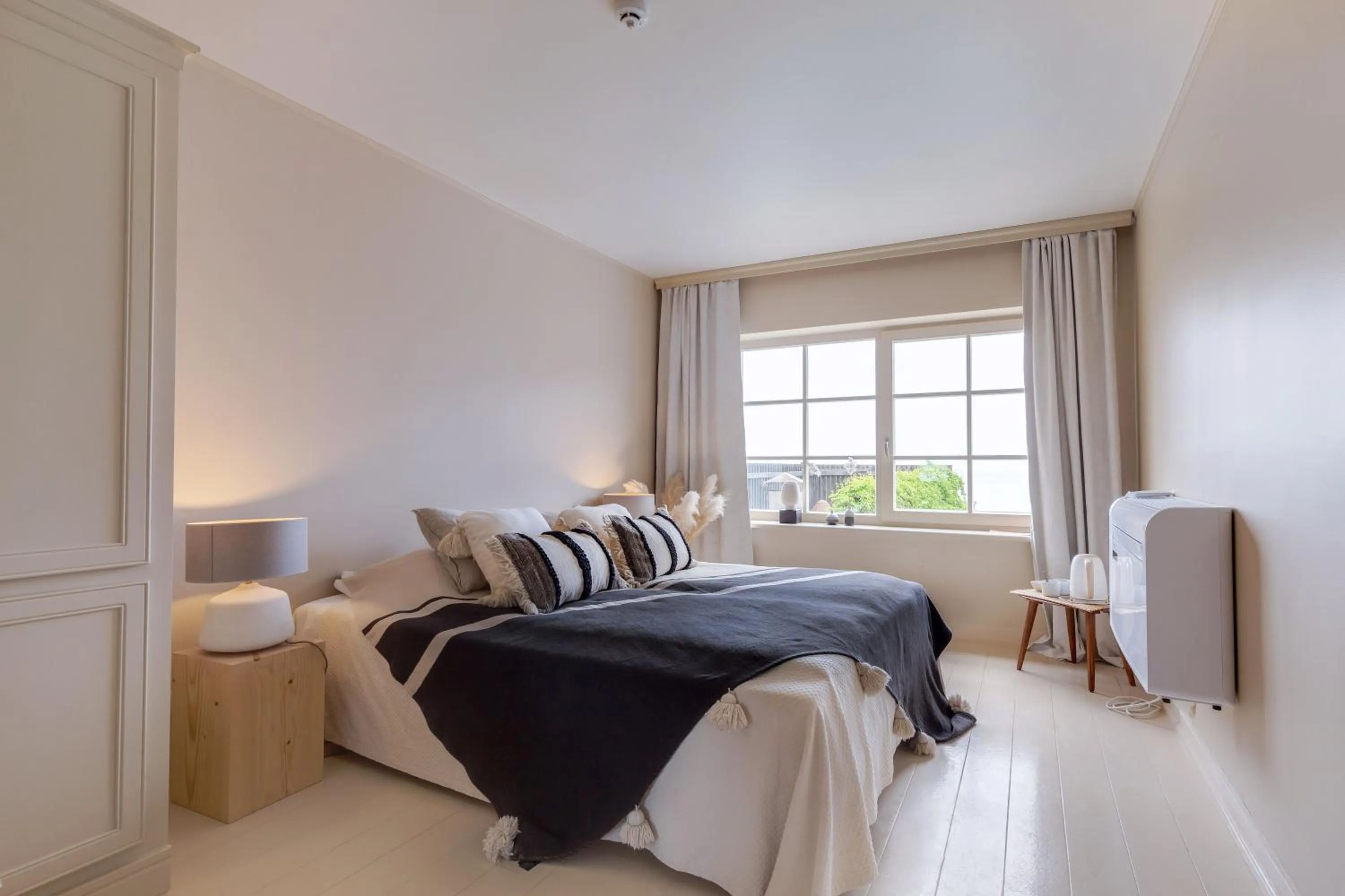 Photo of the whole room, Bed in Nidos Banga