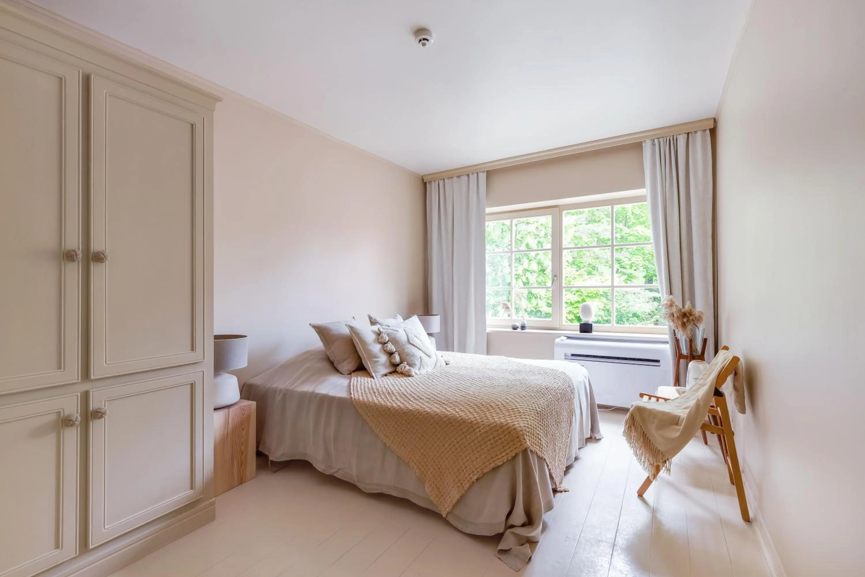 Photo of the whole room, Bed in Nidos Banga