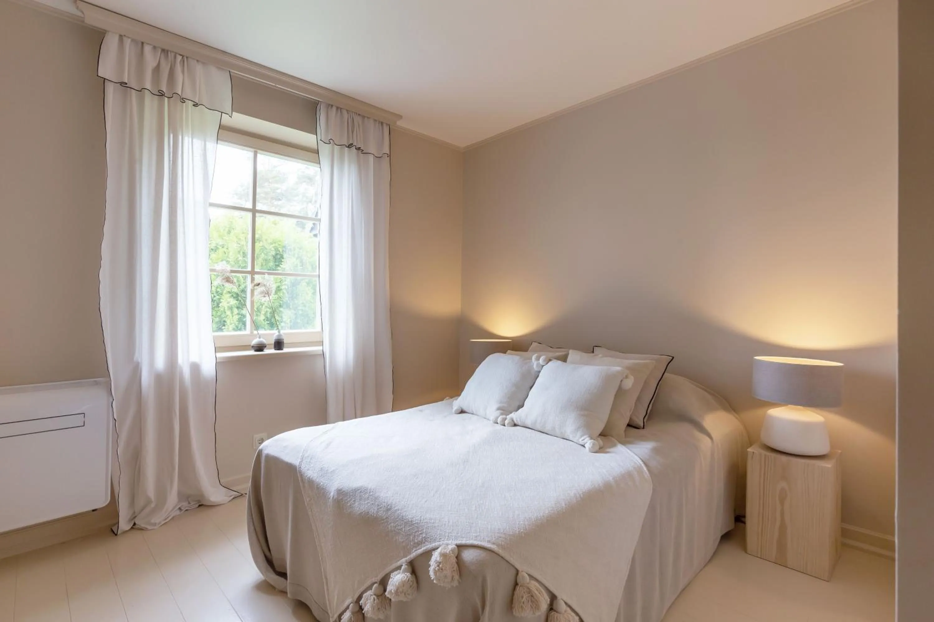 Photo of the whole room, Bed in Nidos Banga