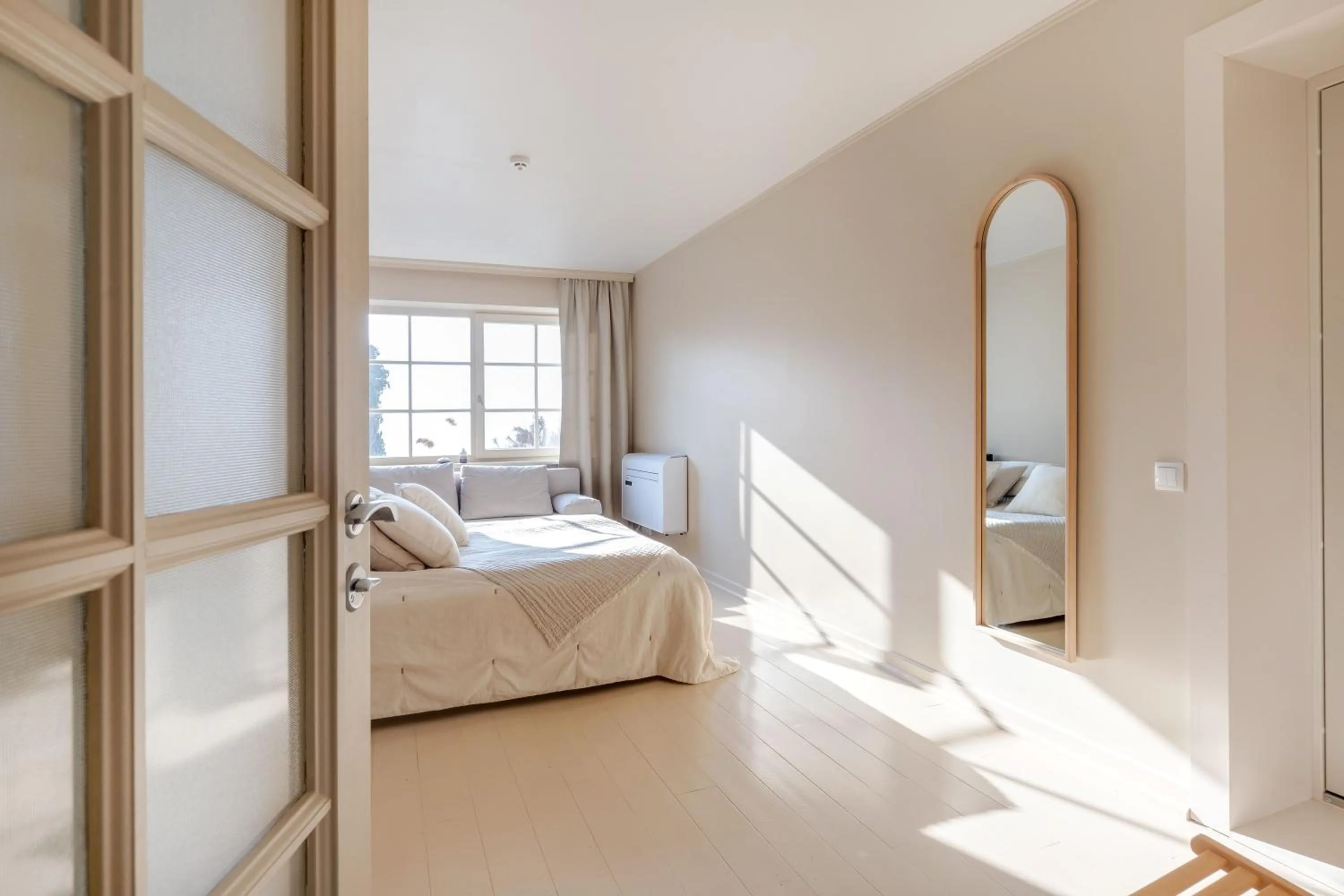 Photo of the whole room, Bed in Nidos Banga