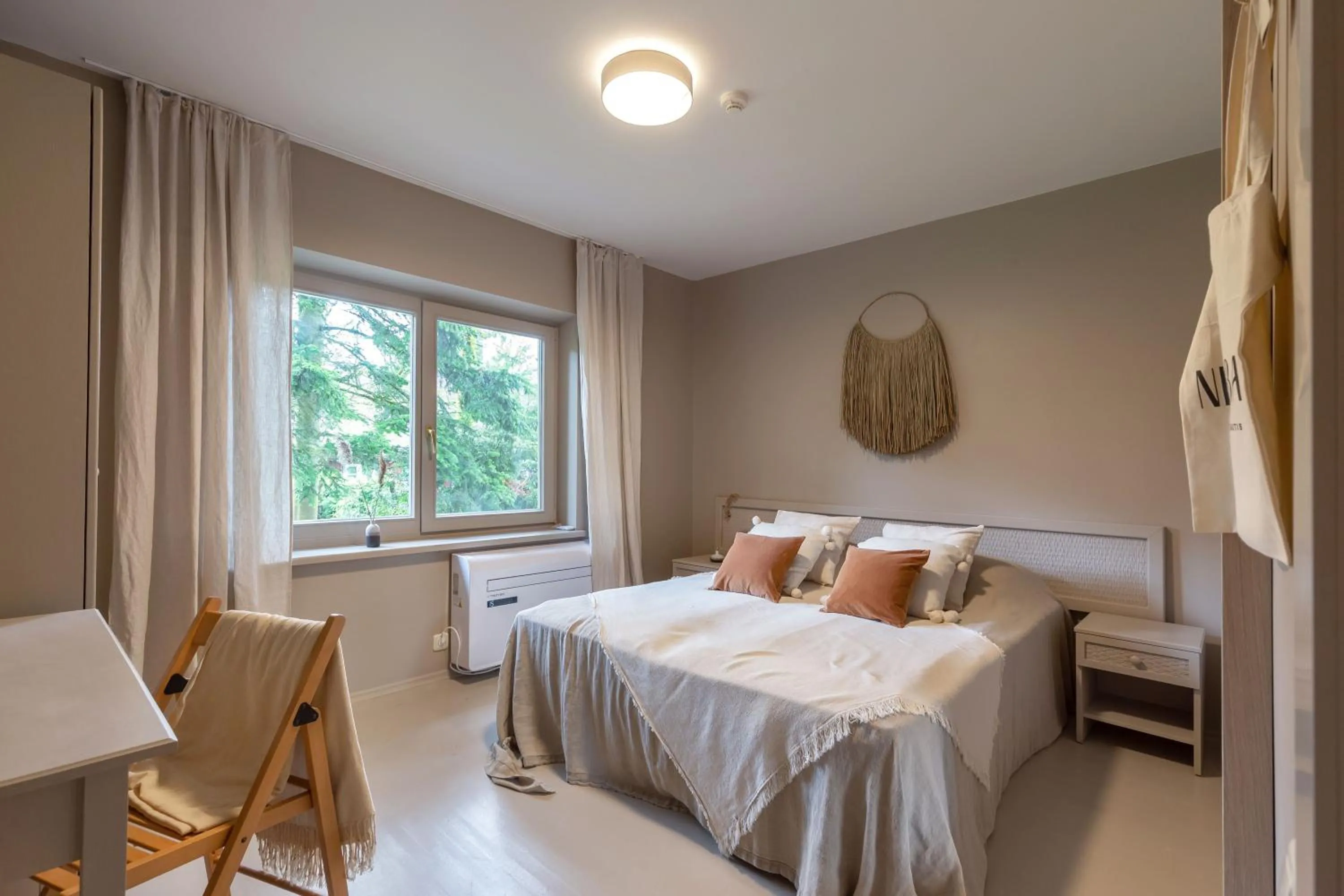 Photo of the whole room, Bed in Nidos Banga