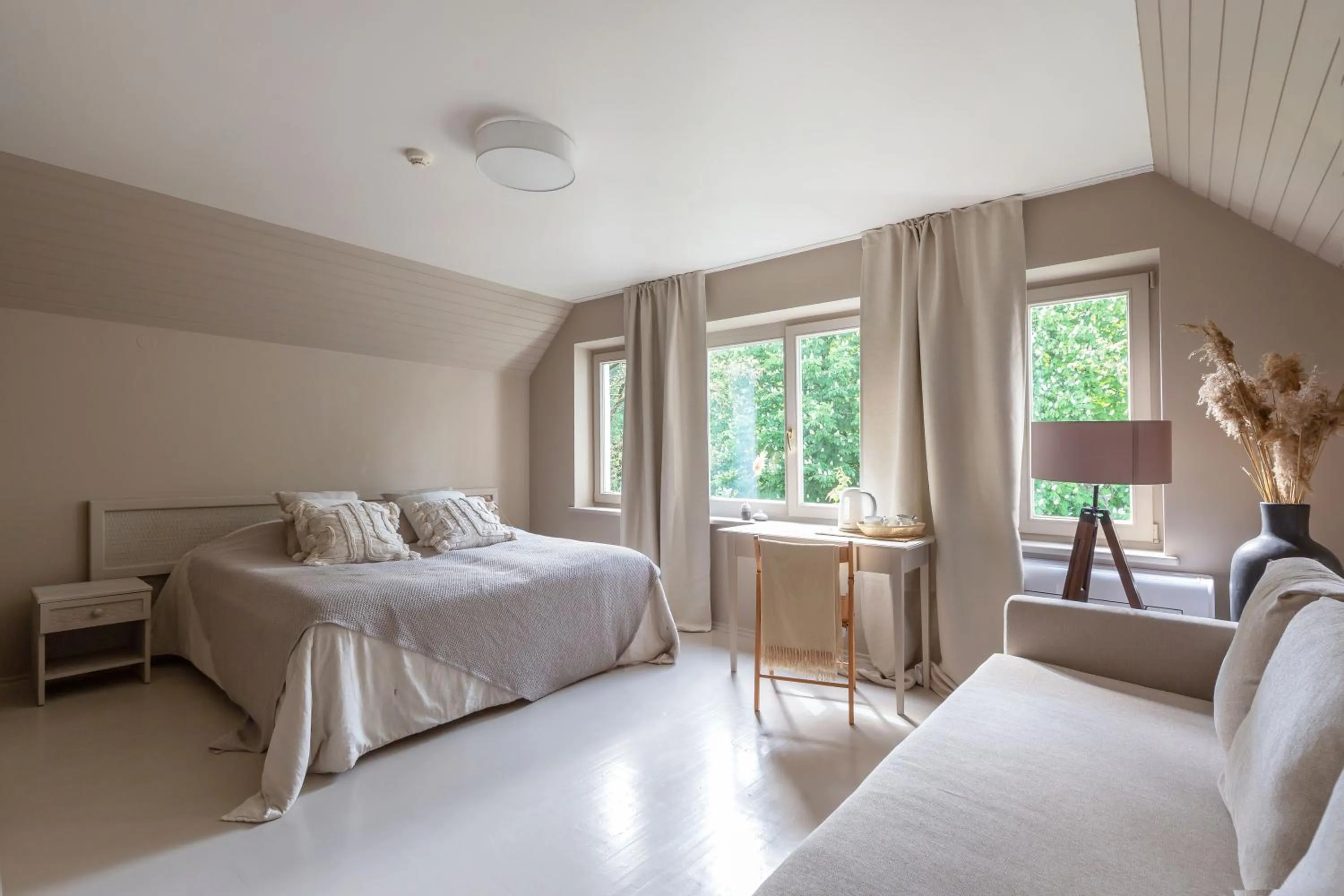 Photo of the whole room, Bed in Nidos Banga