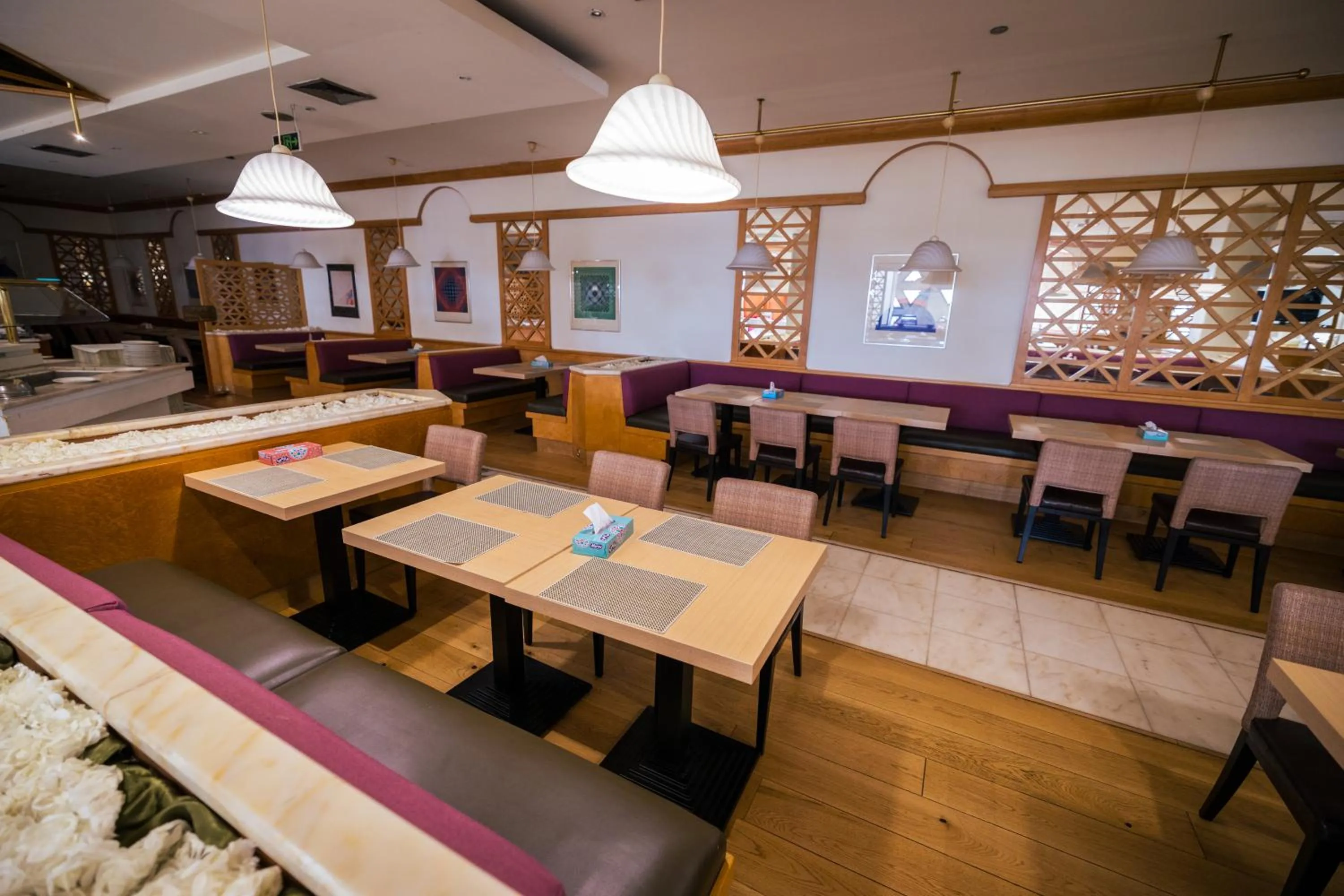 Restaurant/places to eat in Jeddah Grand Hotel