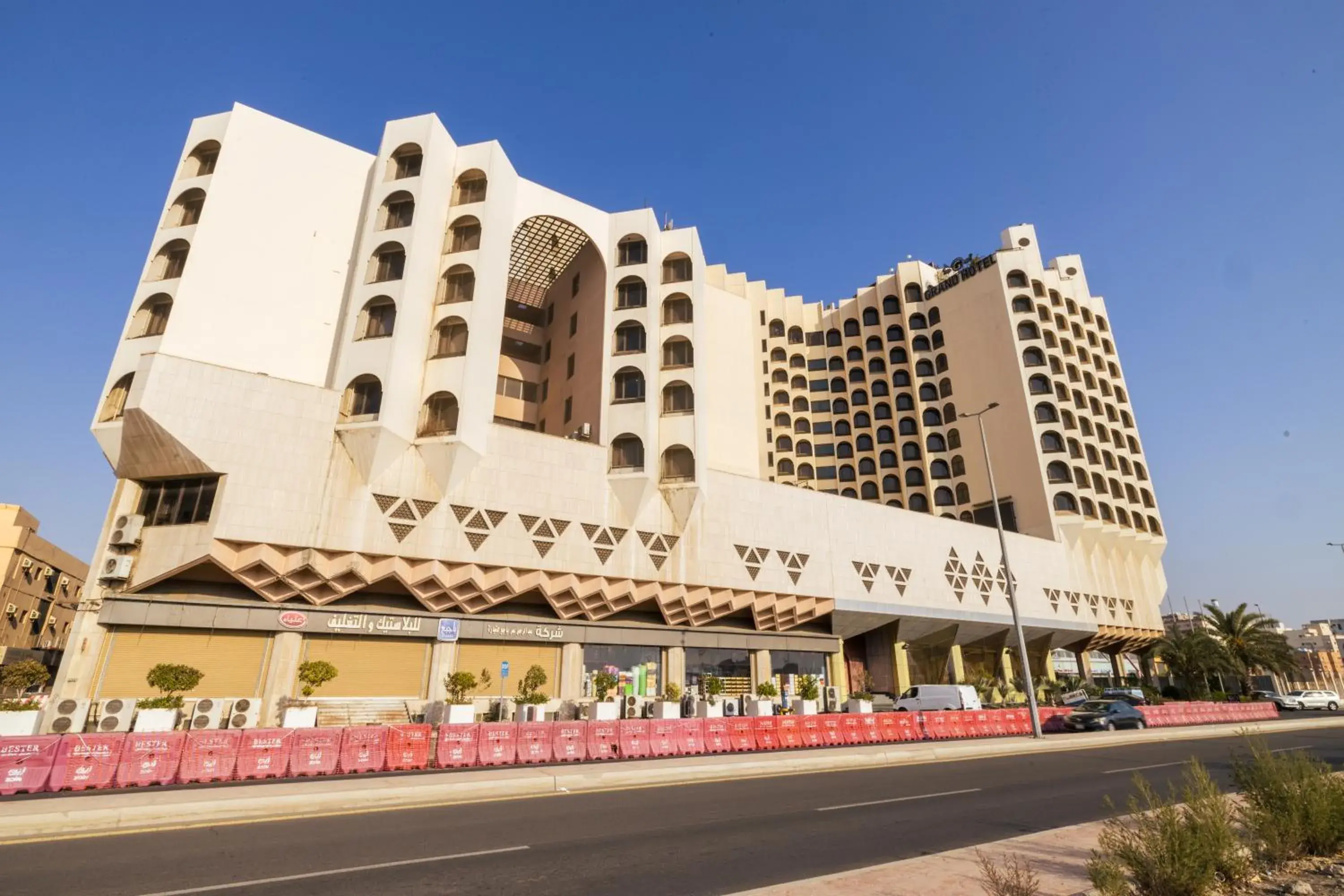 Property building in Jeddah Grand Hotel Property building in Jeddah Grand Hotel