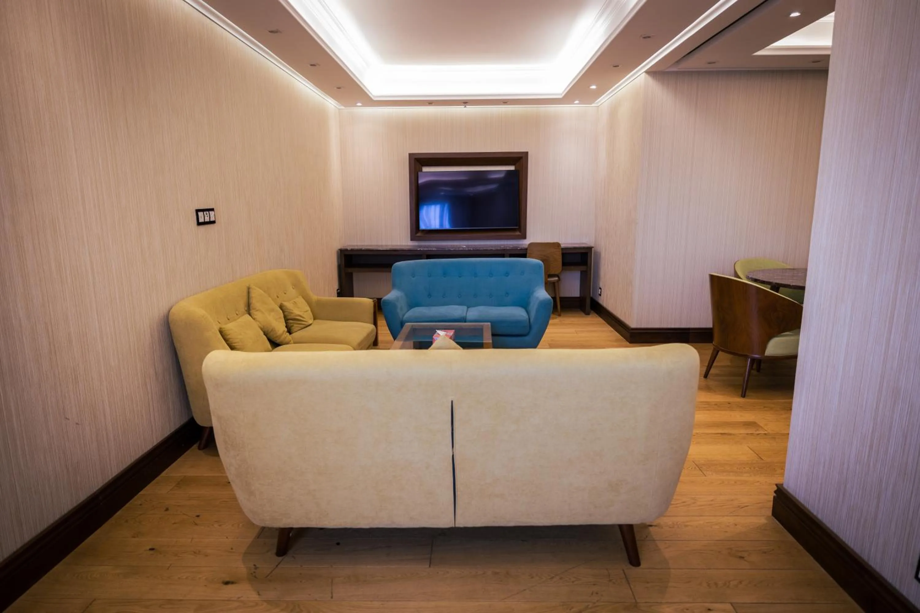 TV and multimedia in Jeddah Grand Hotel