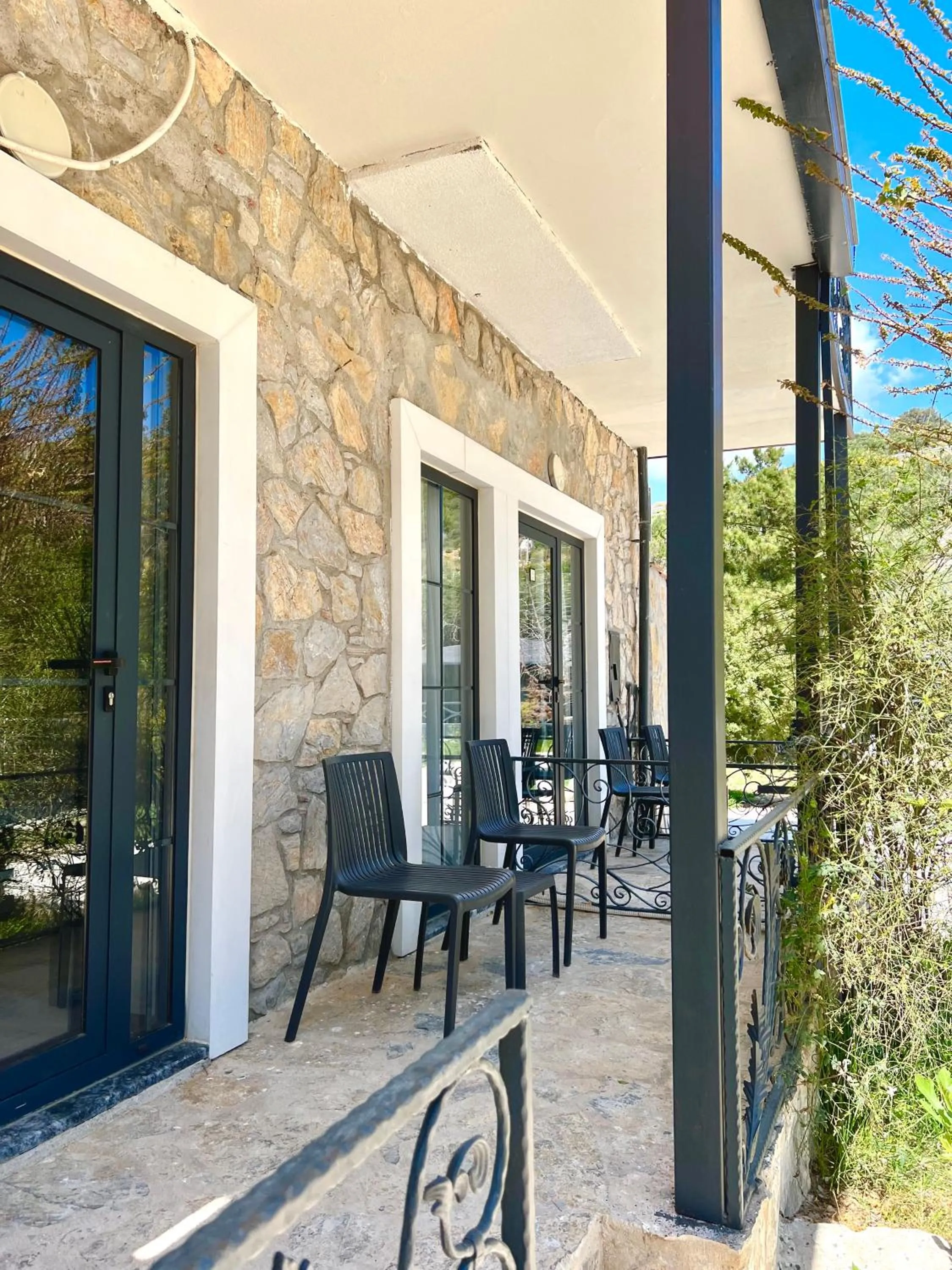 Balcony/Terrace in Otel Beyaz İnci