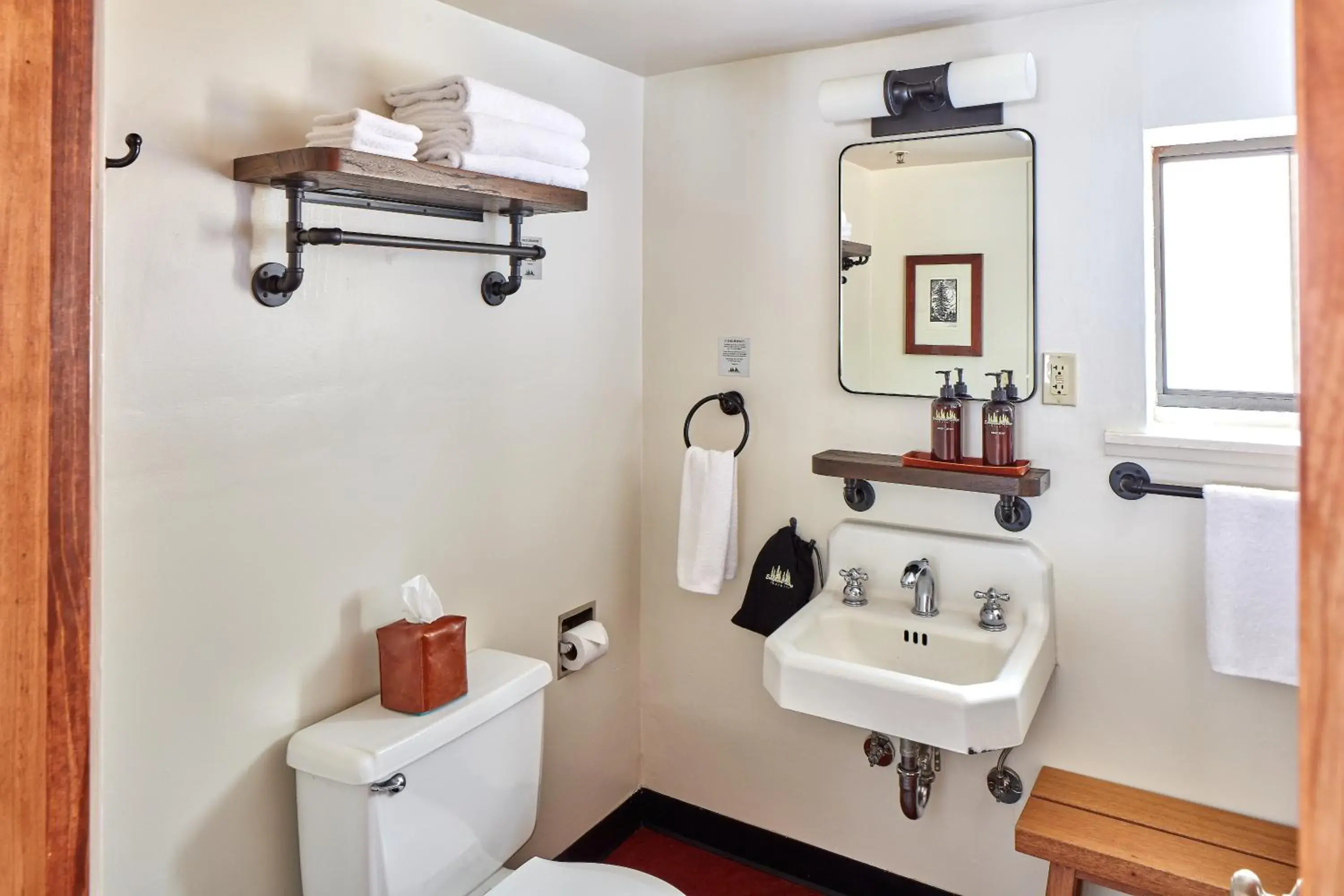 Bathroom in Evergreen Lodge at Yosemite Bathroom in Evergreen Lodge at Yosemite
