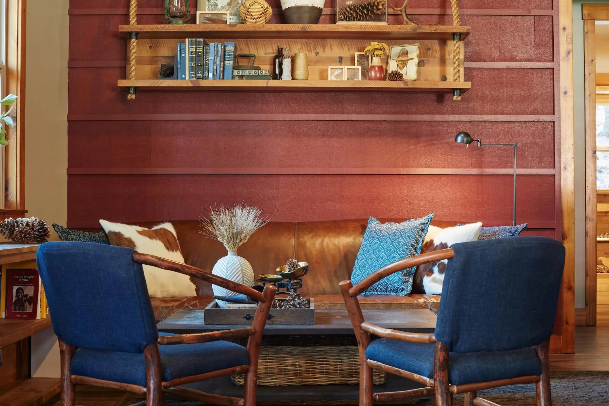 Lounge or bar in Evergreen Lodge at Yosemite