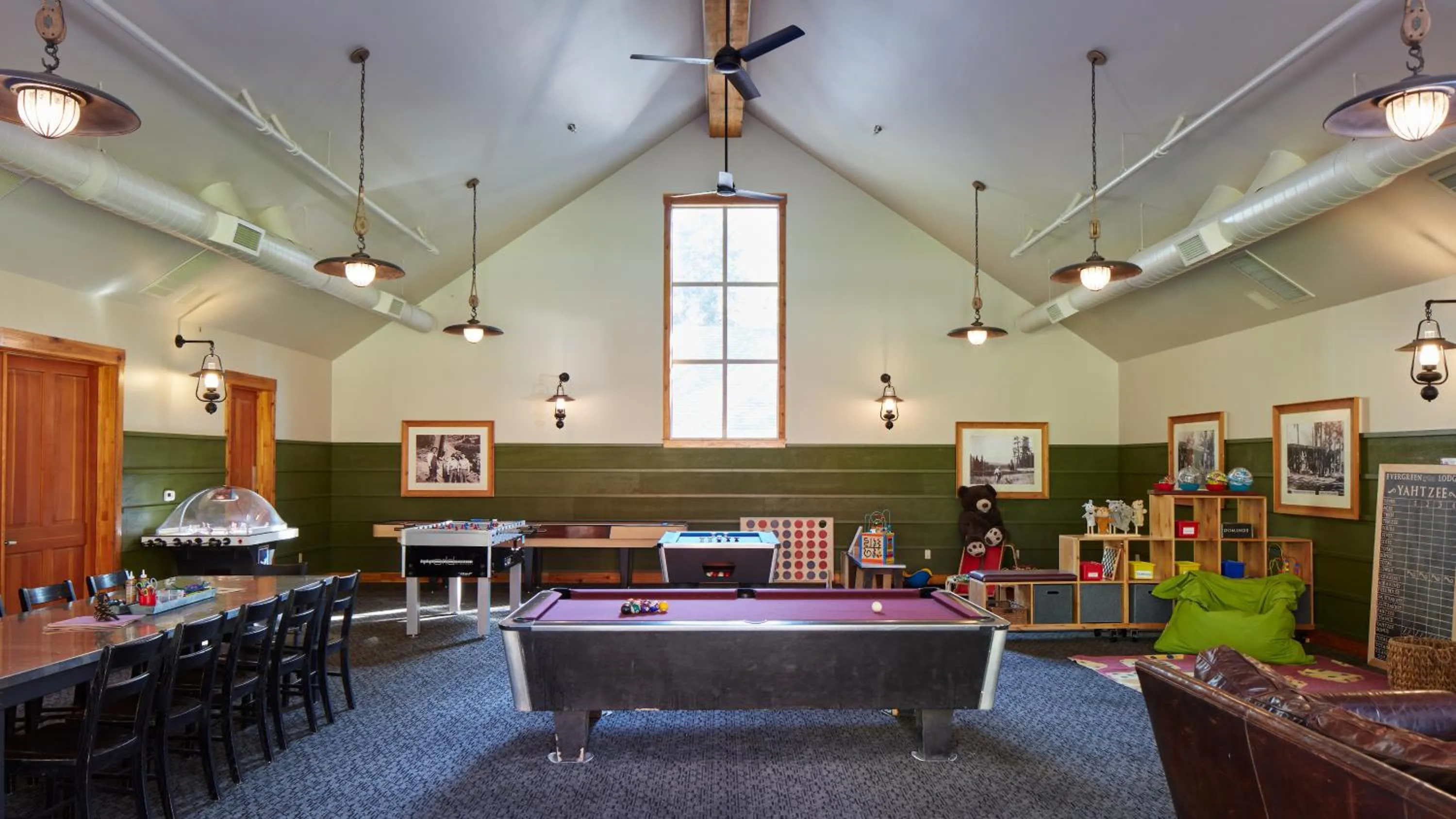 Billiard in Evergreen Lodge at Yosemite