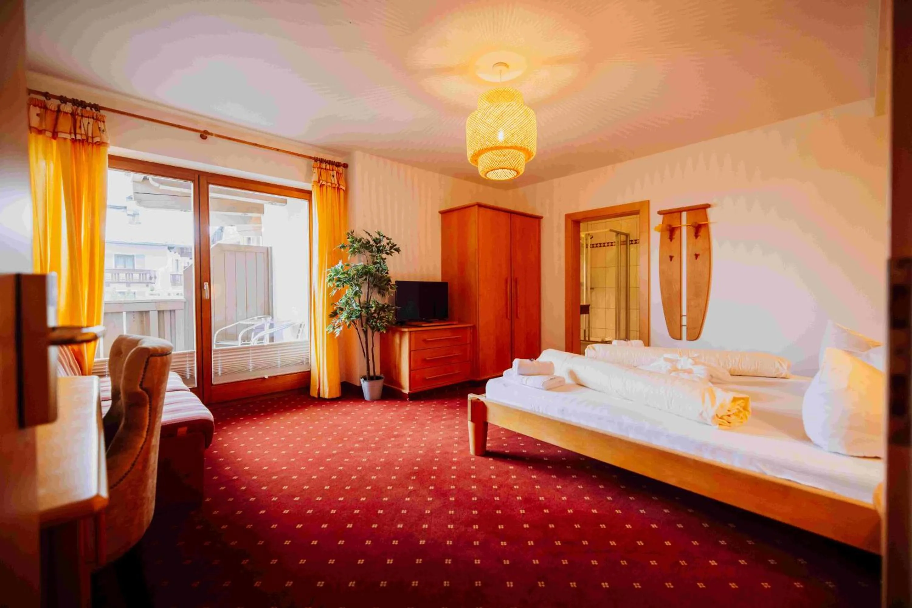 Bed in Hotel in the HEART of the Alps