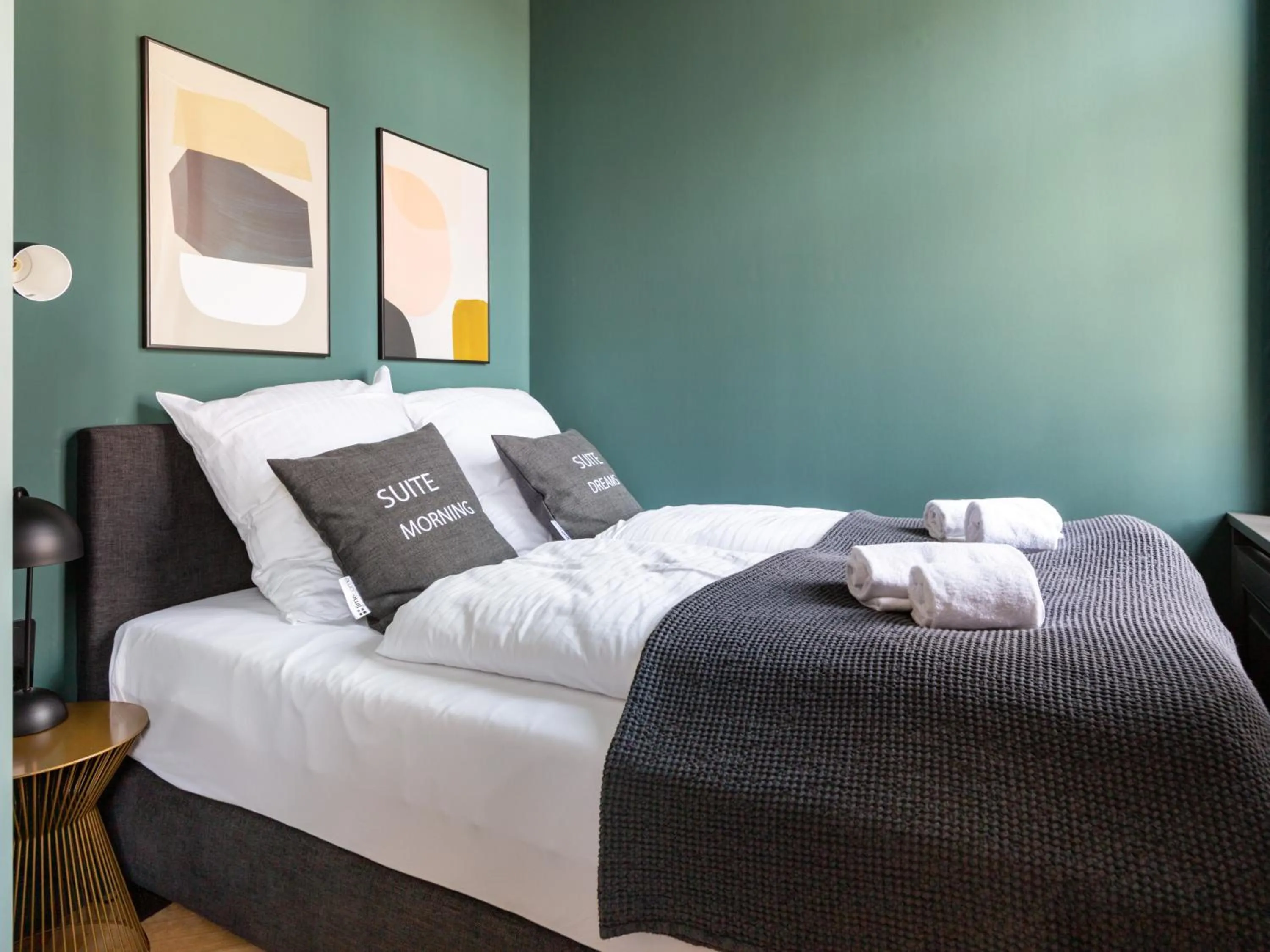 Bed in Limehome Rottenburg am Neckar Poststraße