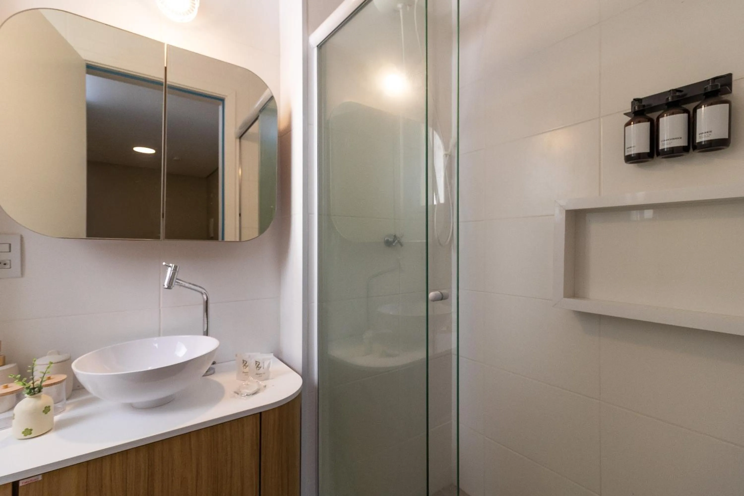 Shower in 360 Av Ipiranga