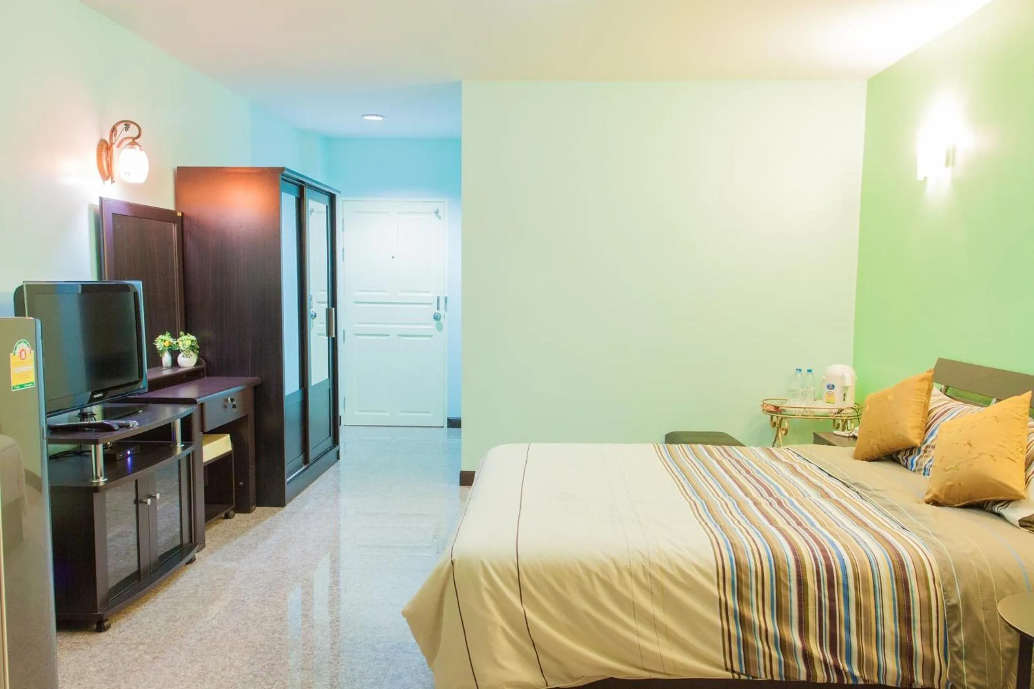 Bed in Nam Talay Resort