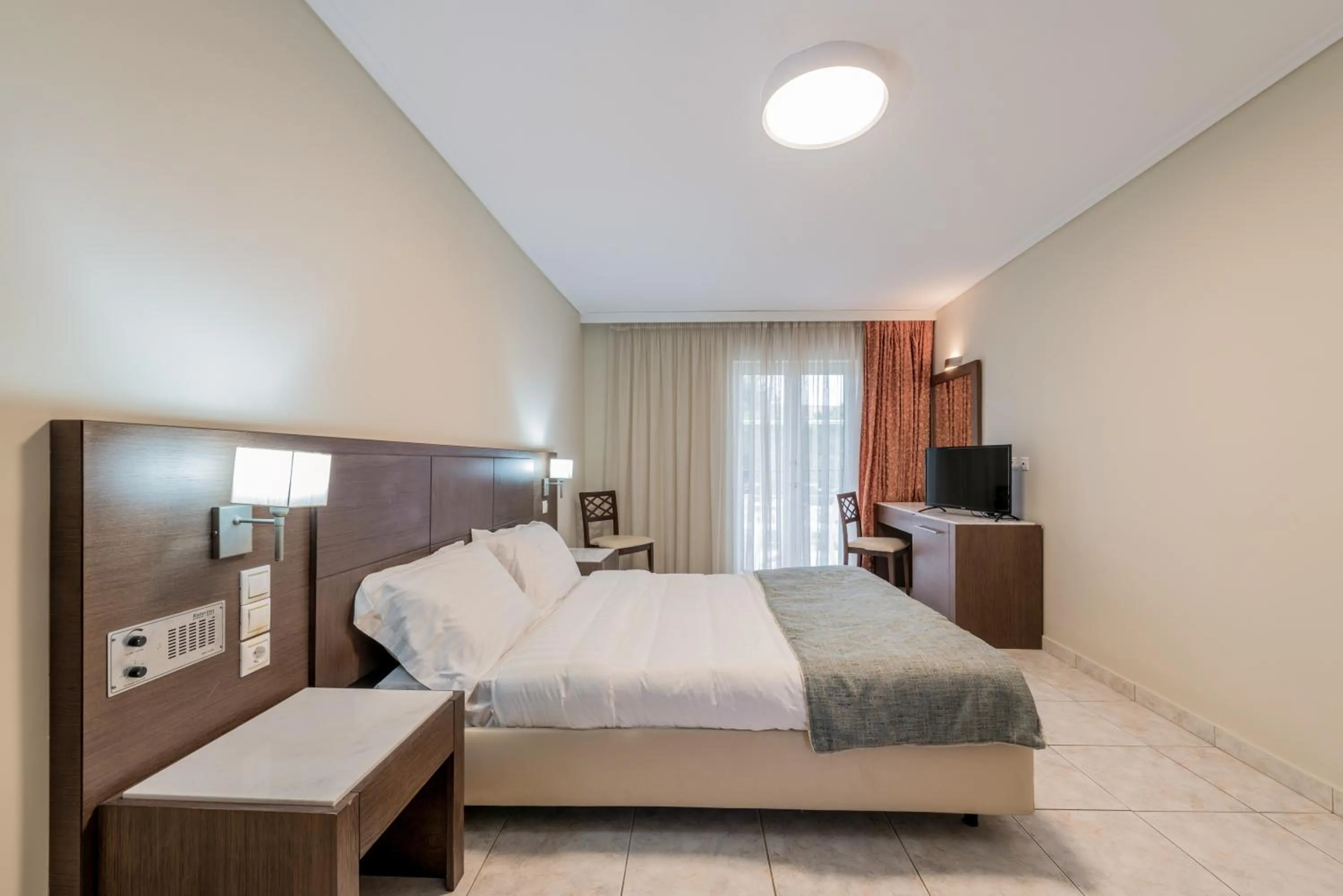 Bed in Katerina Palace Hotel