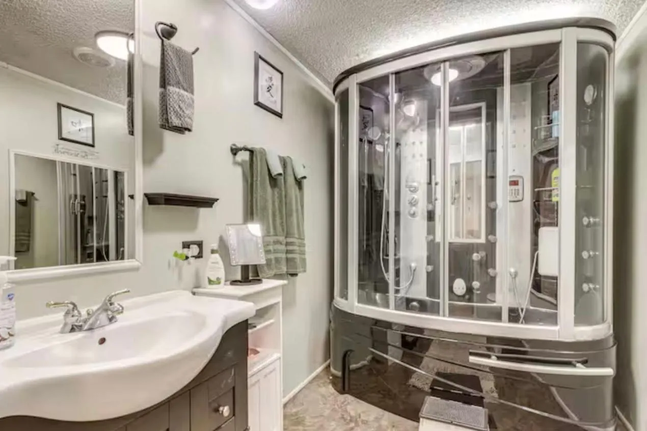 Private Pet Friendly Home Near Exotic Deer Farm Close to Pigeon Forge, Gatlinburg TN