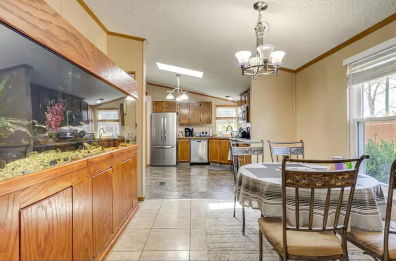 Private Pet Friendly Home Near Exotic Deer Farm Close to Pigeon Forge, Gatlinburg TN