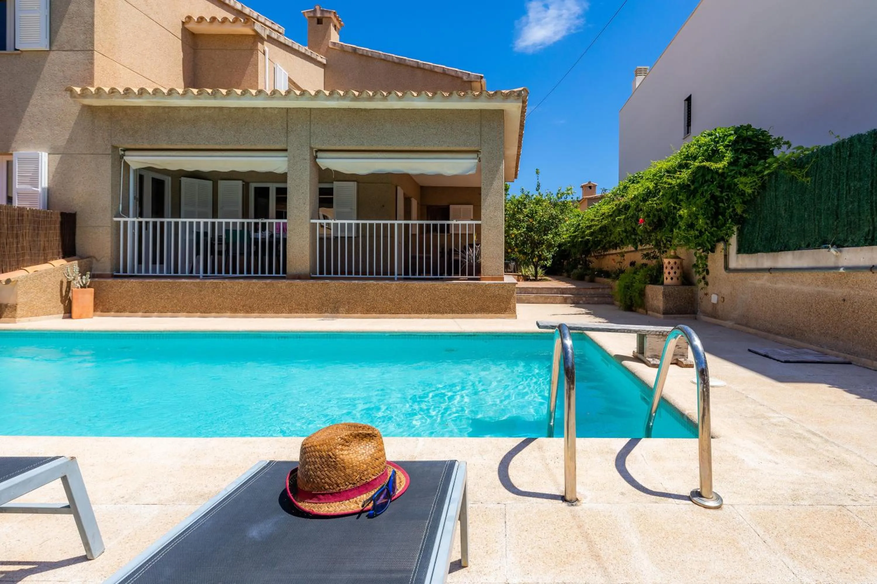 Property building in Villa Paca