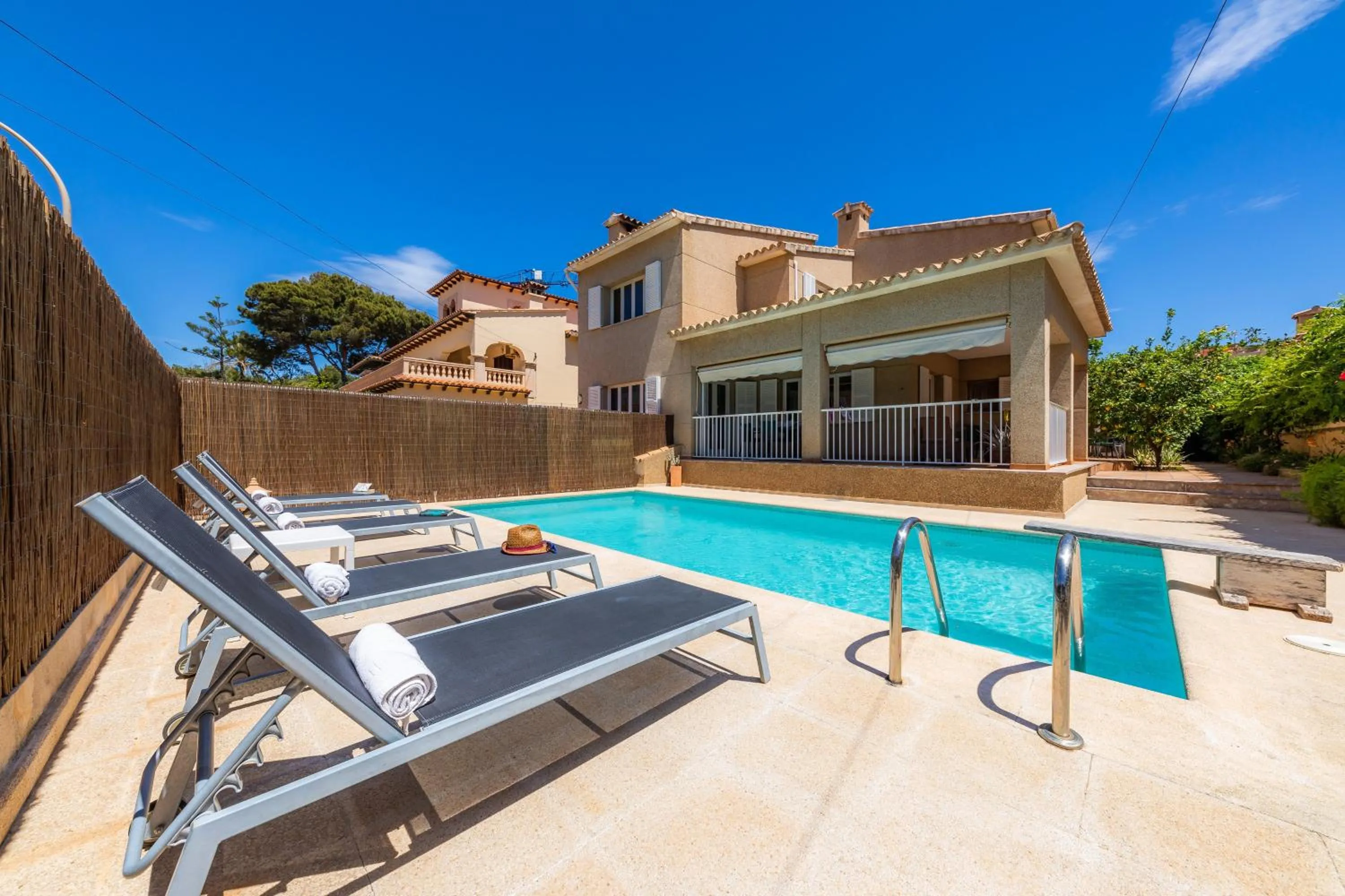 Property building in Villa Paca