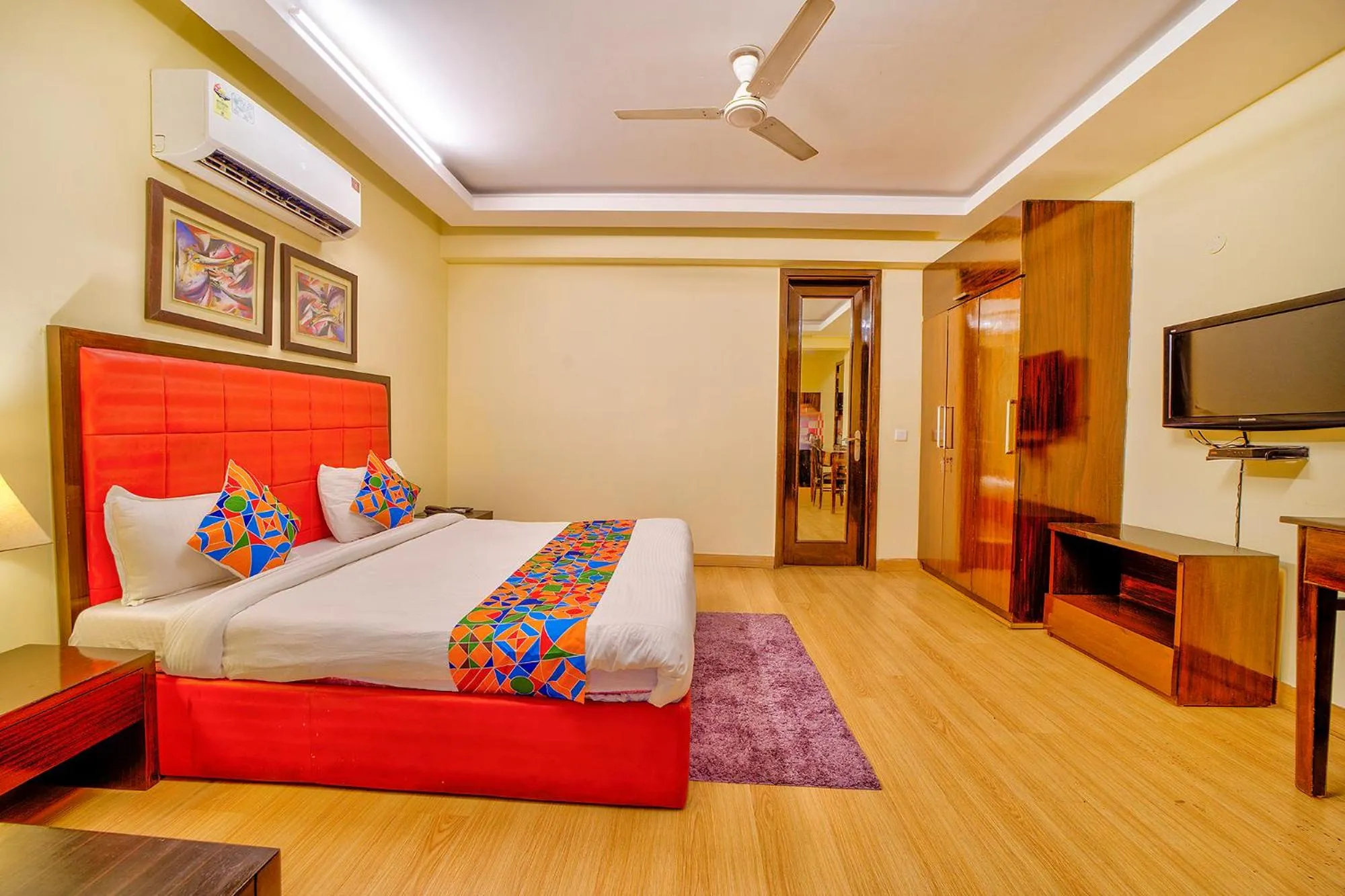 Communal lounge/ TV room, Bed in FabHotel Rivlet