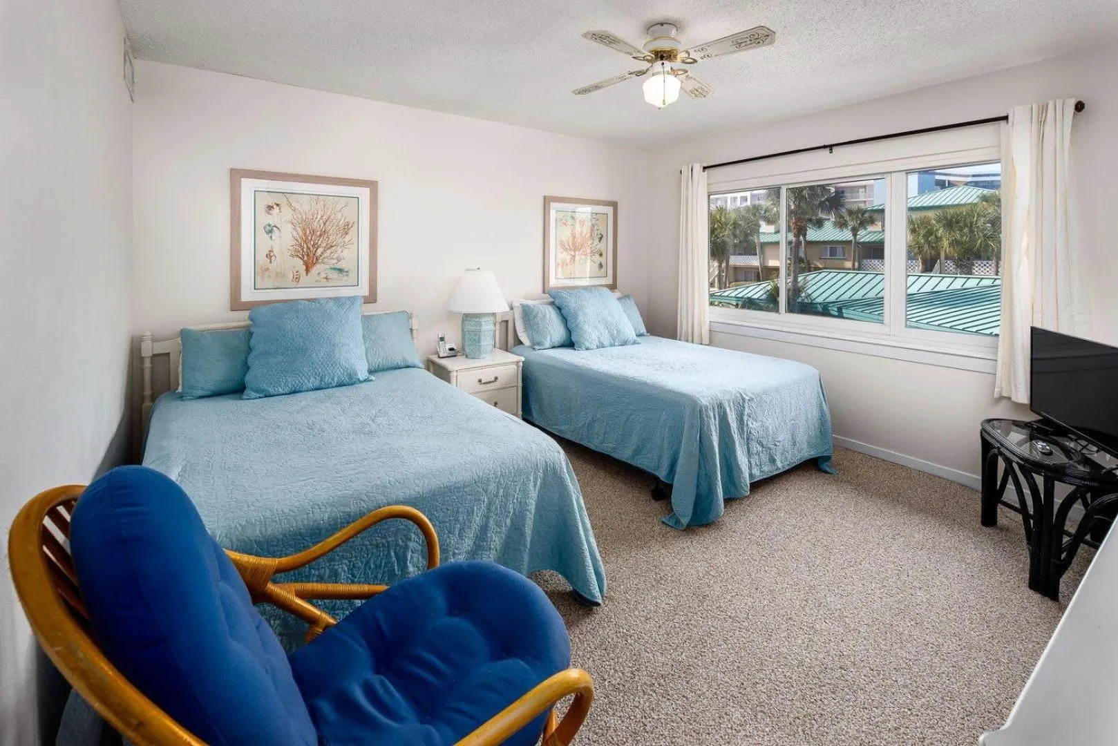 Bed in Seaspray Condos 107B