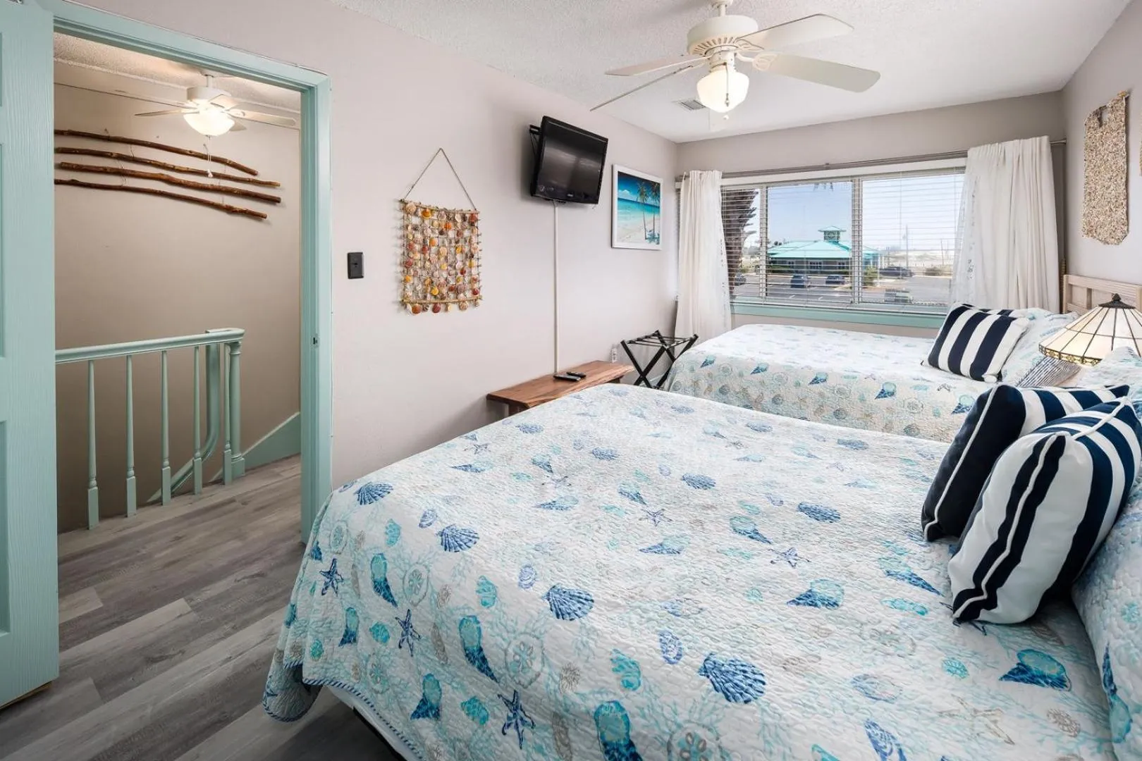 Bed in Seaspray Condos 104A