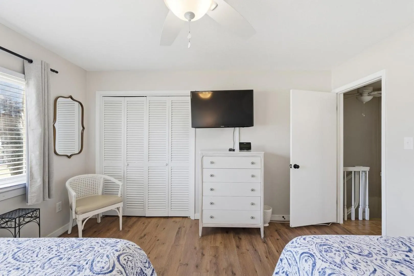 Bed in Seaspray Condos 215B