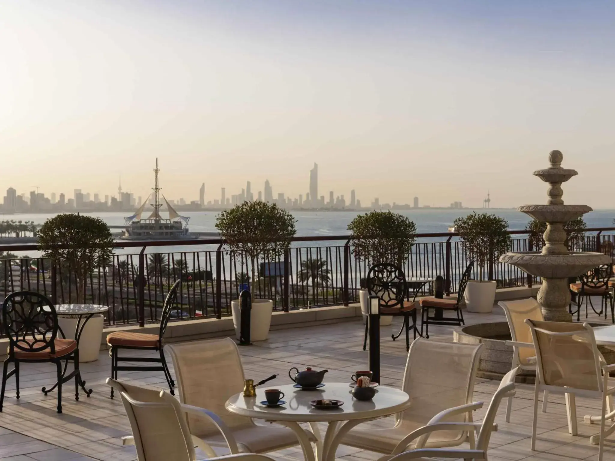 Lounge or bar in ibis Kuwait Salmiya Lounge or bar in ibis Kuwait Salmiya