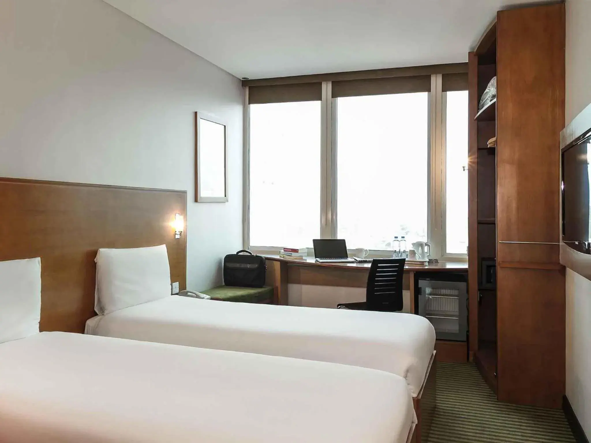 Bedroom, Bed in ibis Kuwait Salmiya Bedroom, Bed in ibis Kuwait Salmiya