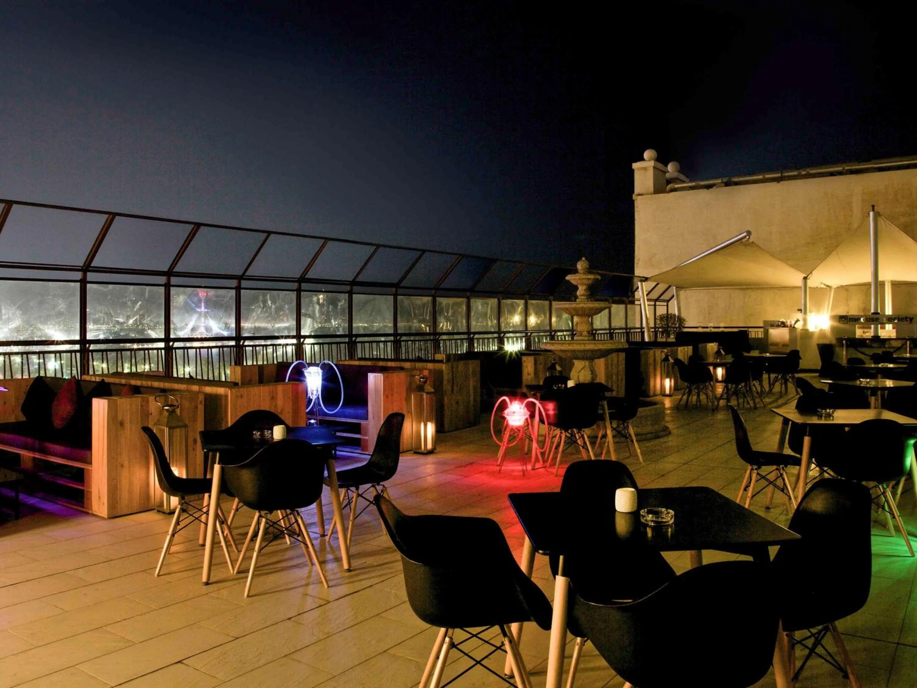 Lounge or bar in ibis Kuwait Salmiya