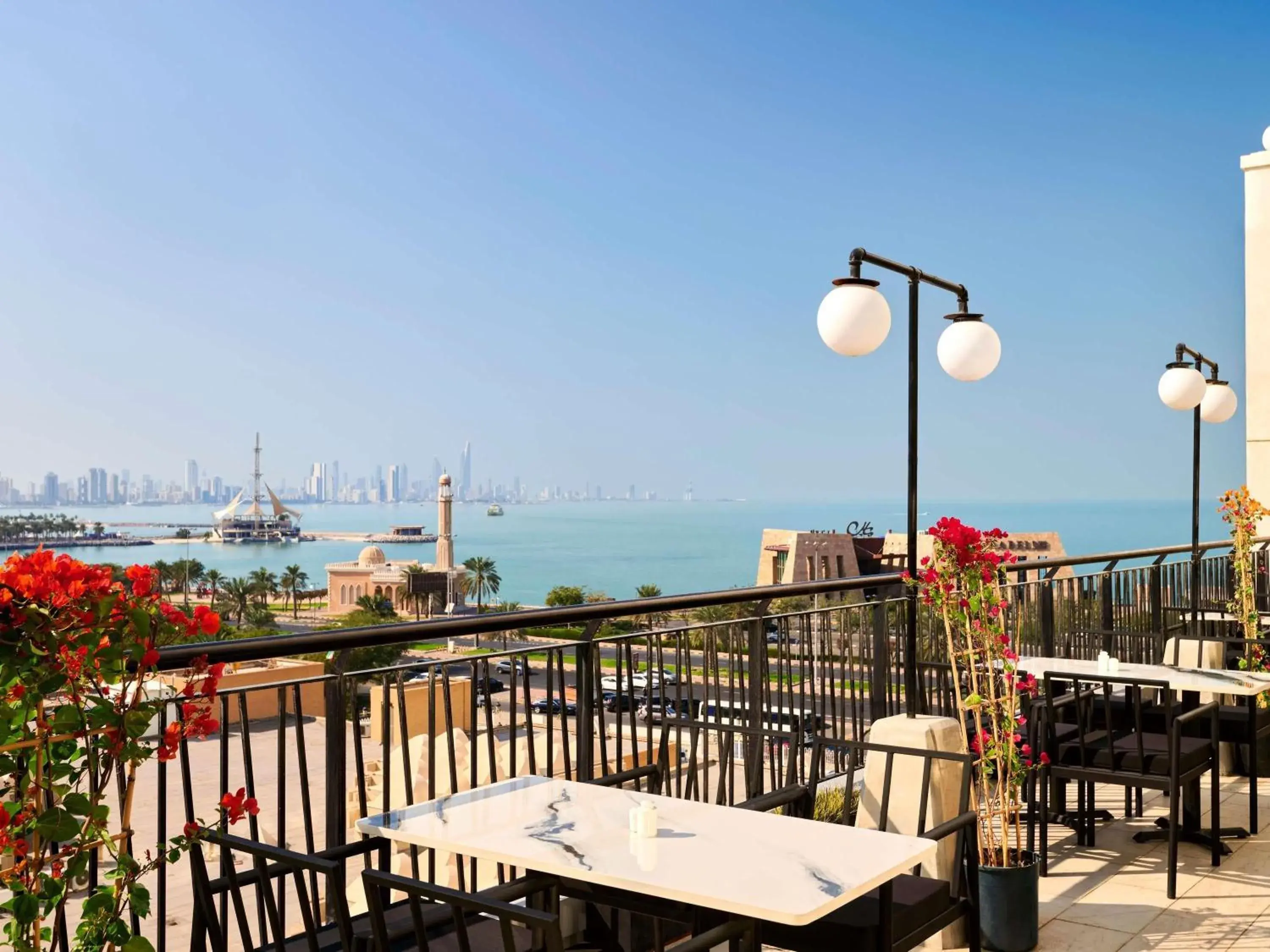 Restaurant/places to eat in ibis Kuwait Salmiya Restaurant/places to eat in ibis Kuwait Salmiya