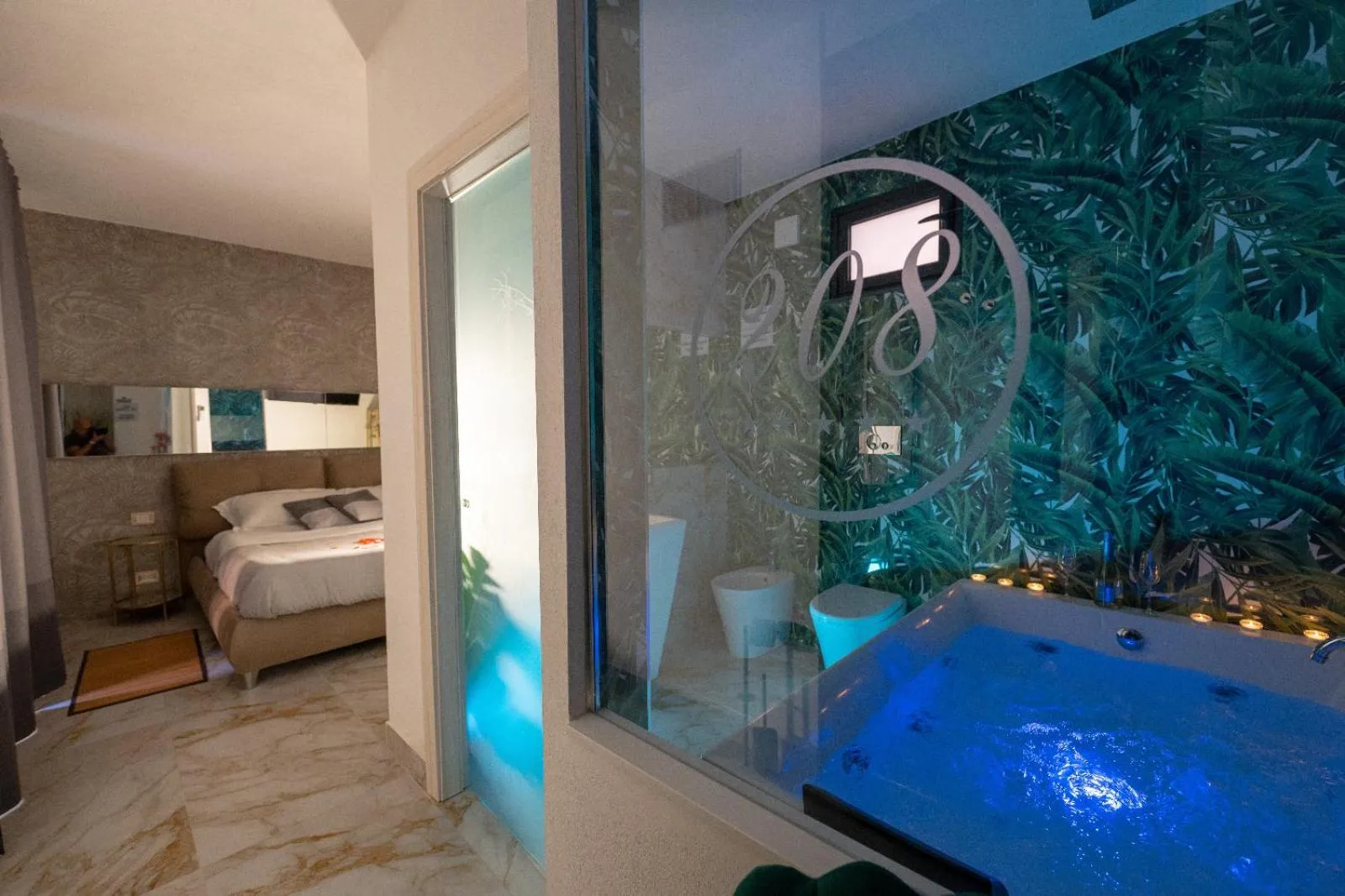 Bedroom, Bed in ETNEA 208 LUXURY JACUZZI SUITE Catania