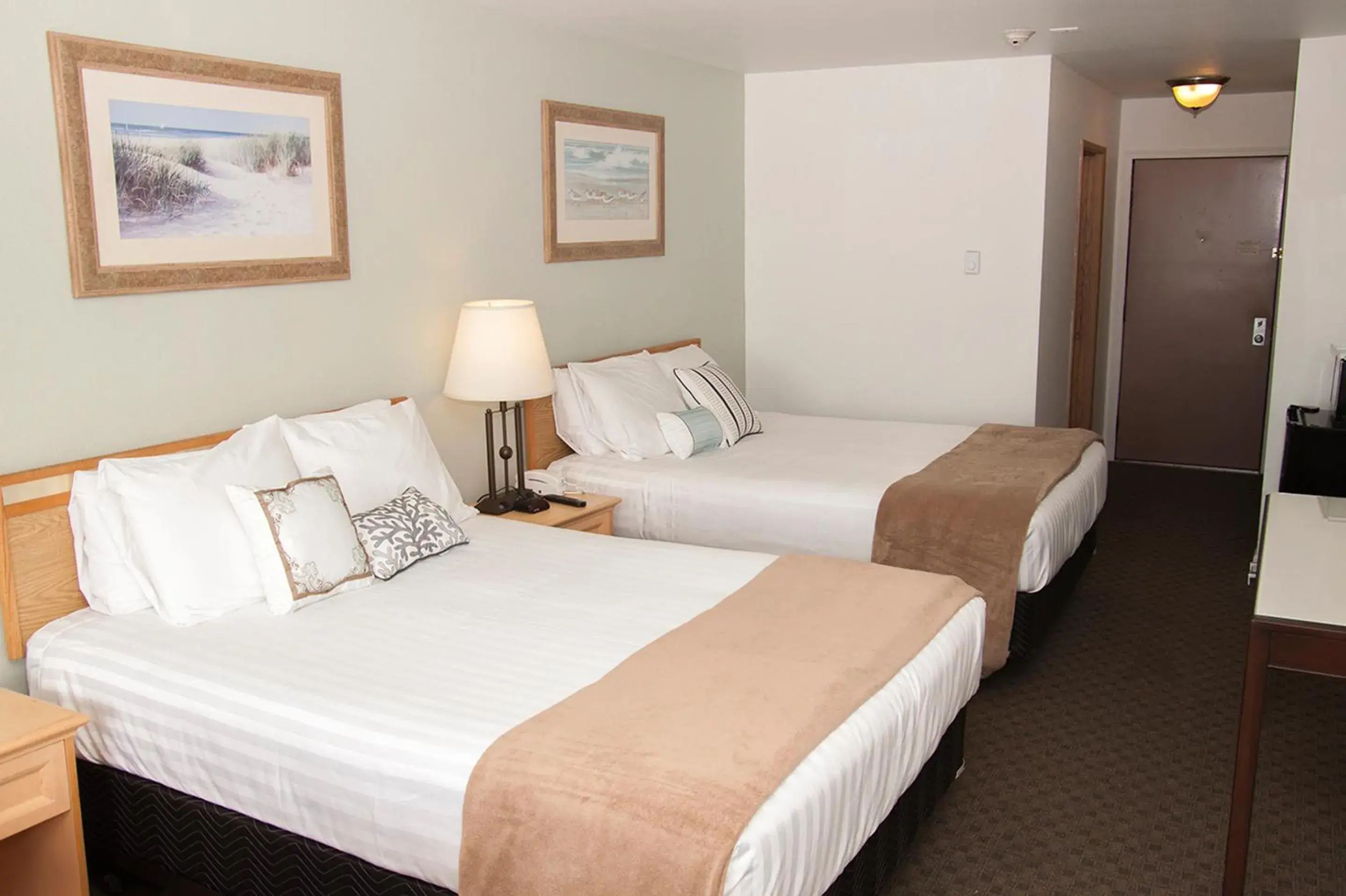 Hotel Room with Ocean View - Double Queen Beds (Non Pet Friendly) in Chautauqua Resort & Conference Center Hotel Room with Ocean View - Double Queen Beds (Non Pet Friendly) in Chautauqua Resort & Conference Center