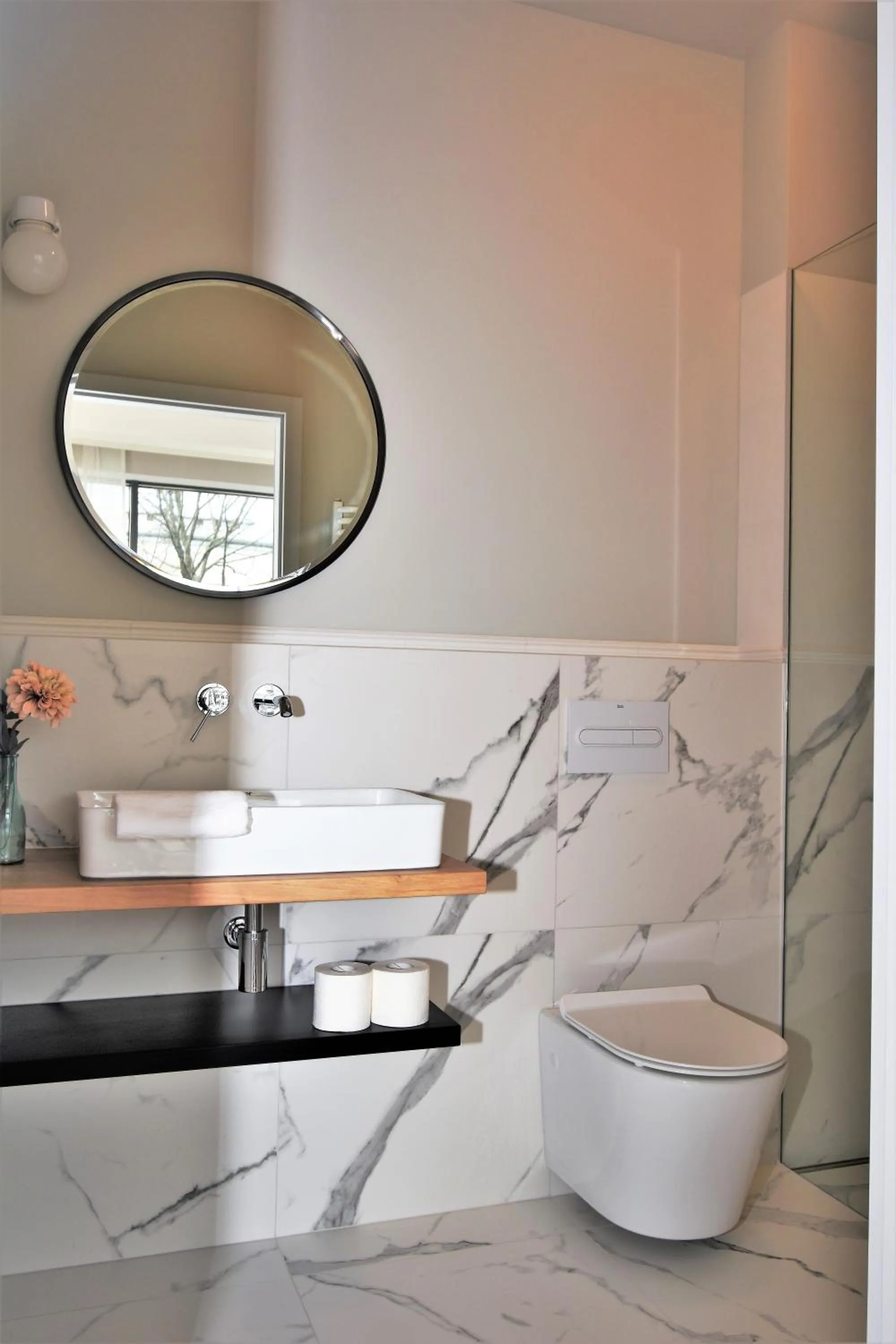 Bathroom in Patio Riverfront Aparthotel