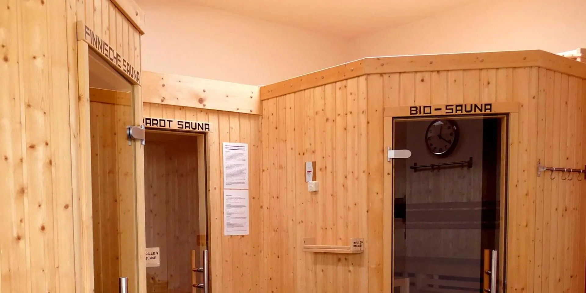 Sauna in Haus des Volkes - Das Bauhaushotel