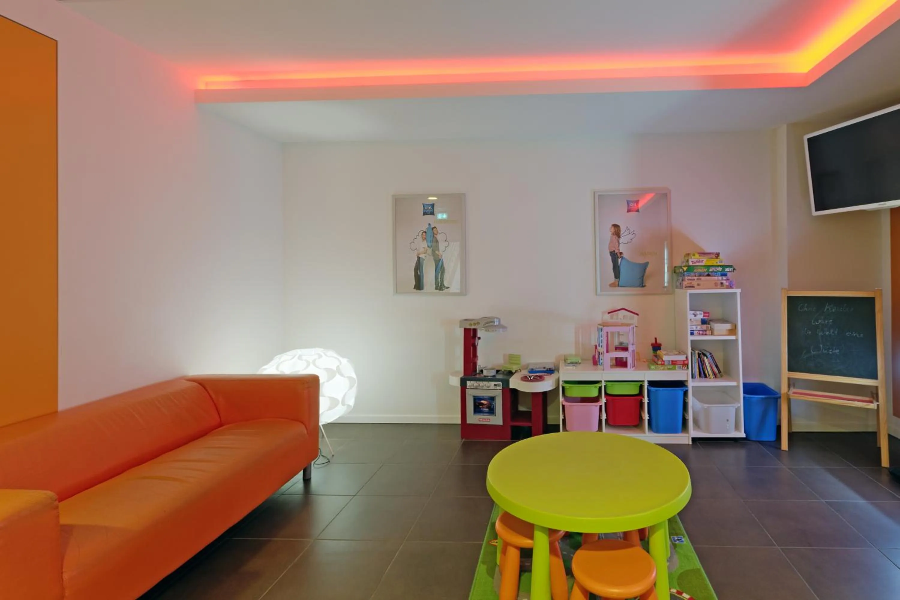 Game Room in ibis budget Hotel BONN SÜD Königswinter