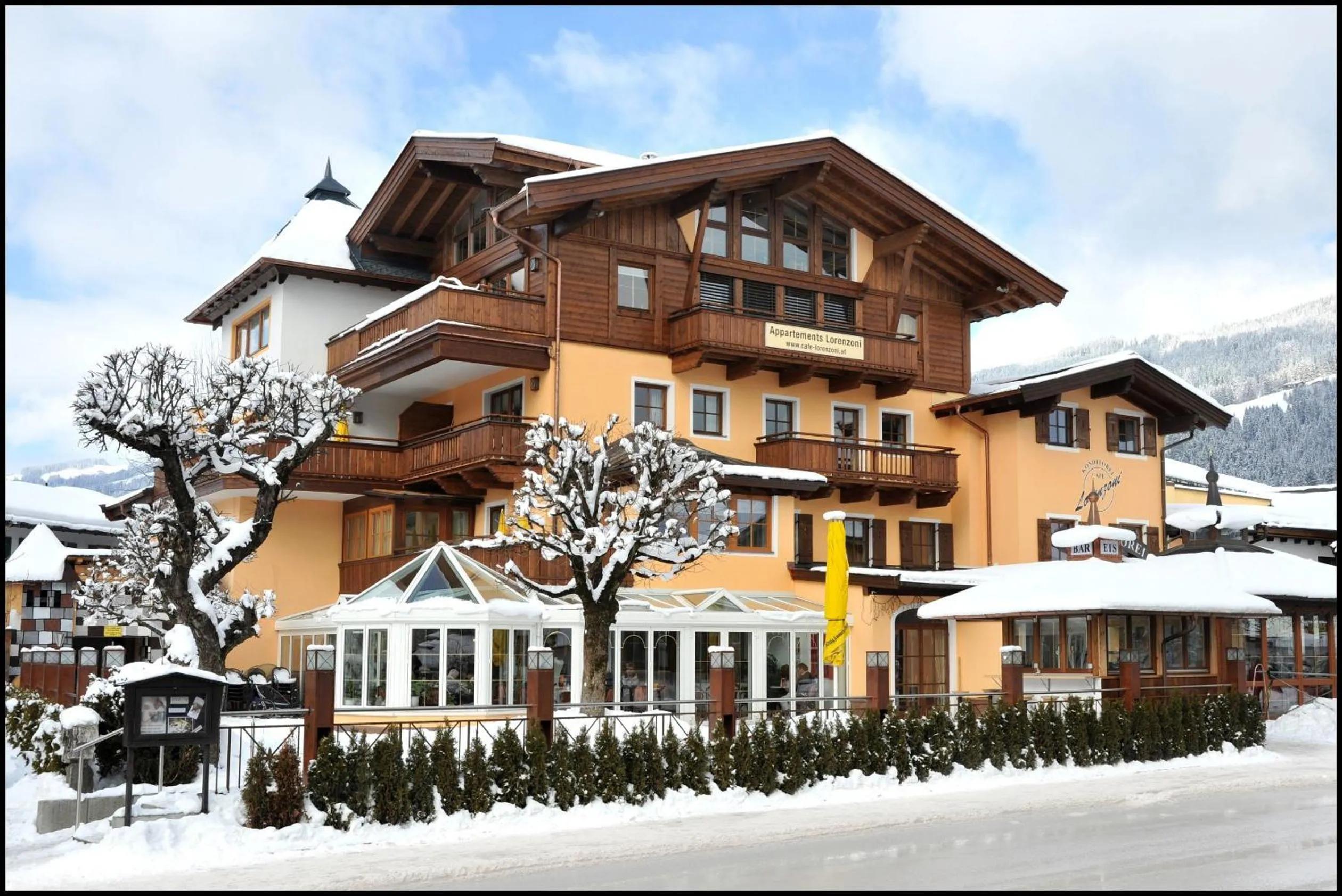 Appartements Lorenzoni, Cafe Konditorei Helmut Lorenzoni