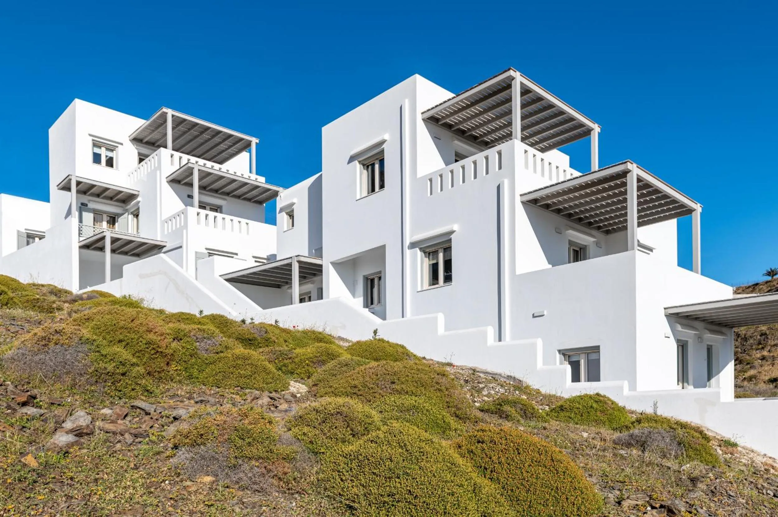 Property building in Remezzo Bayfront Suites