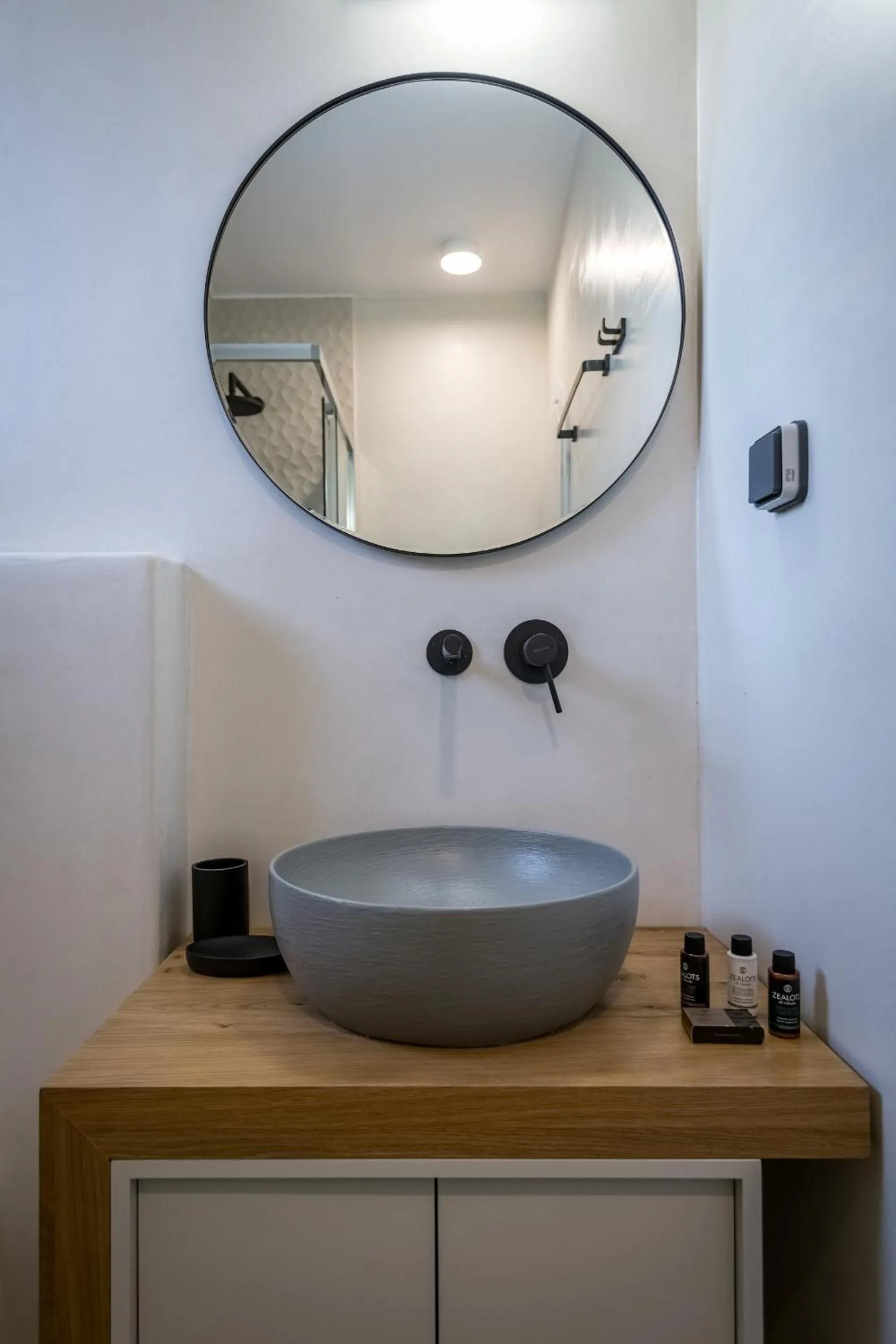 Bathroom in Remezzo Bayfront Suites