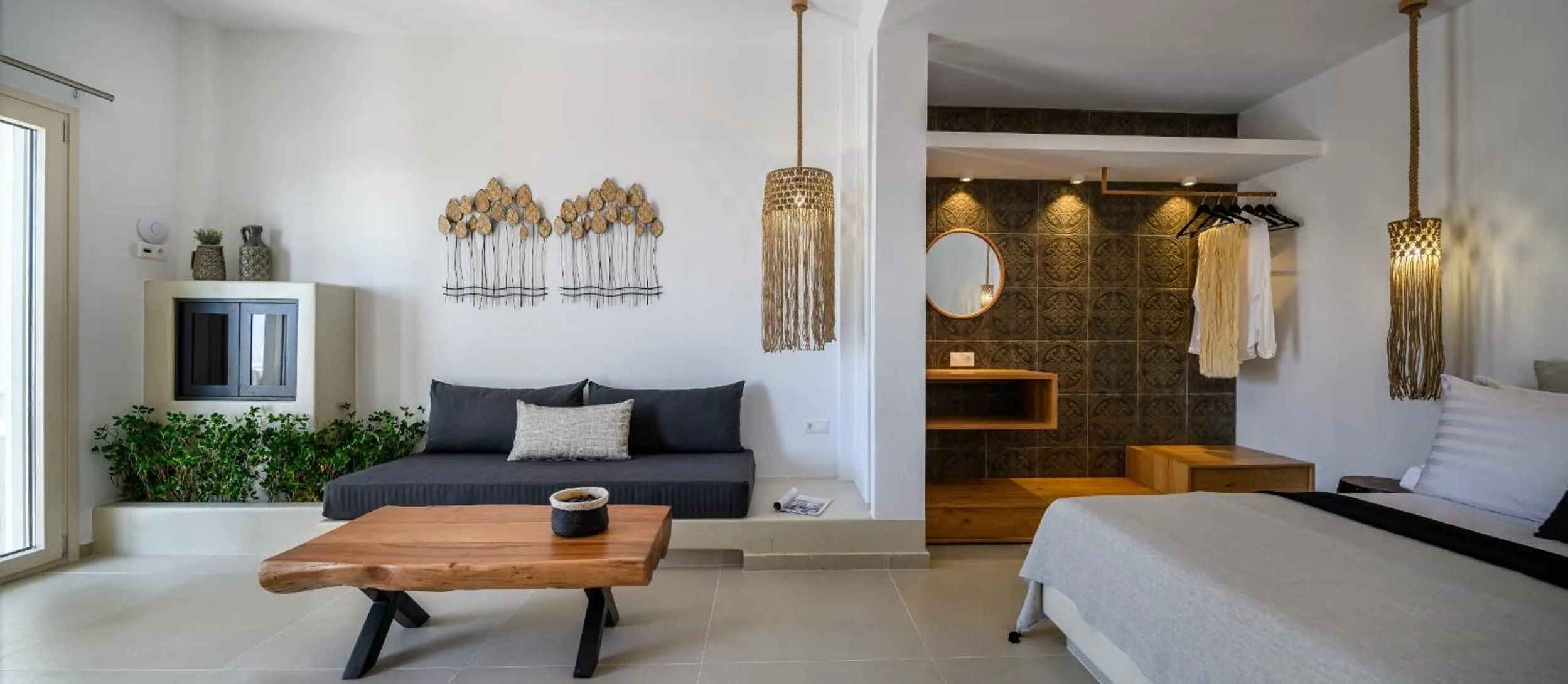 Photo of the whole room in Remezzo Bayfront Suites