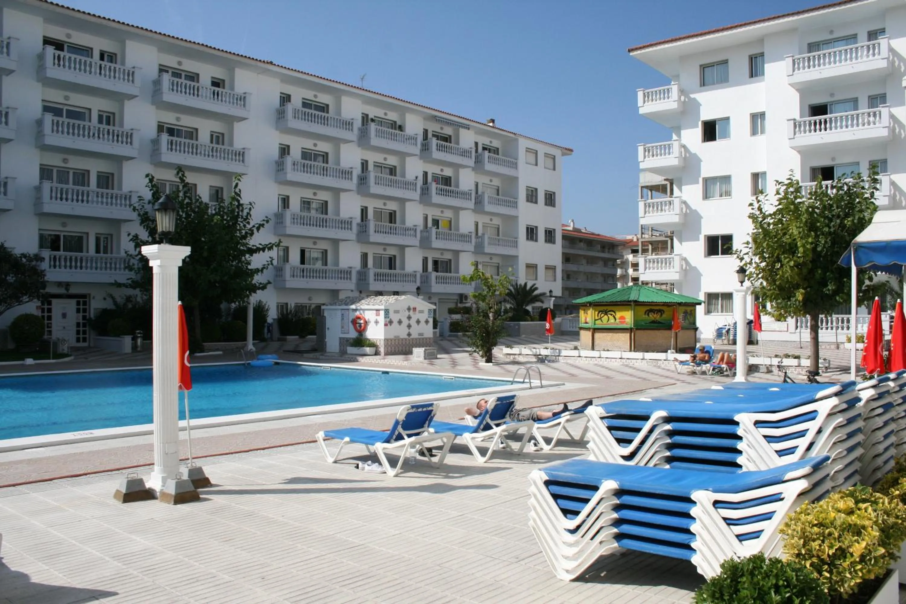 Facade/entrance in Europa Family Apartments