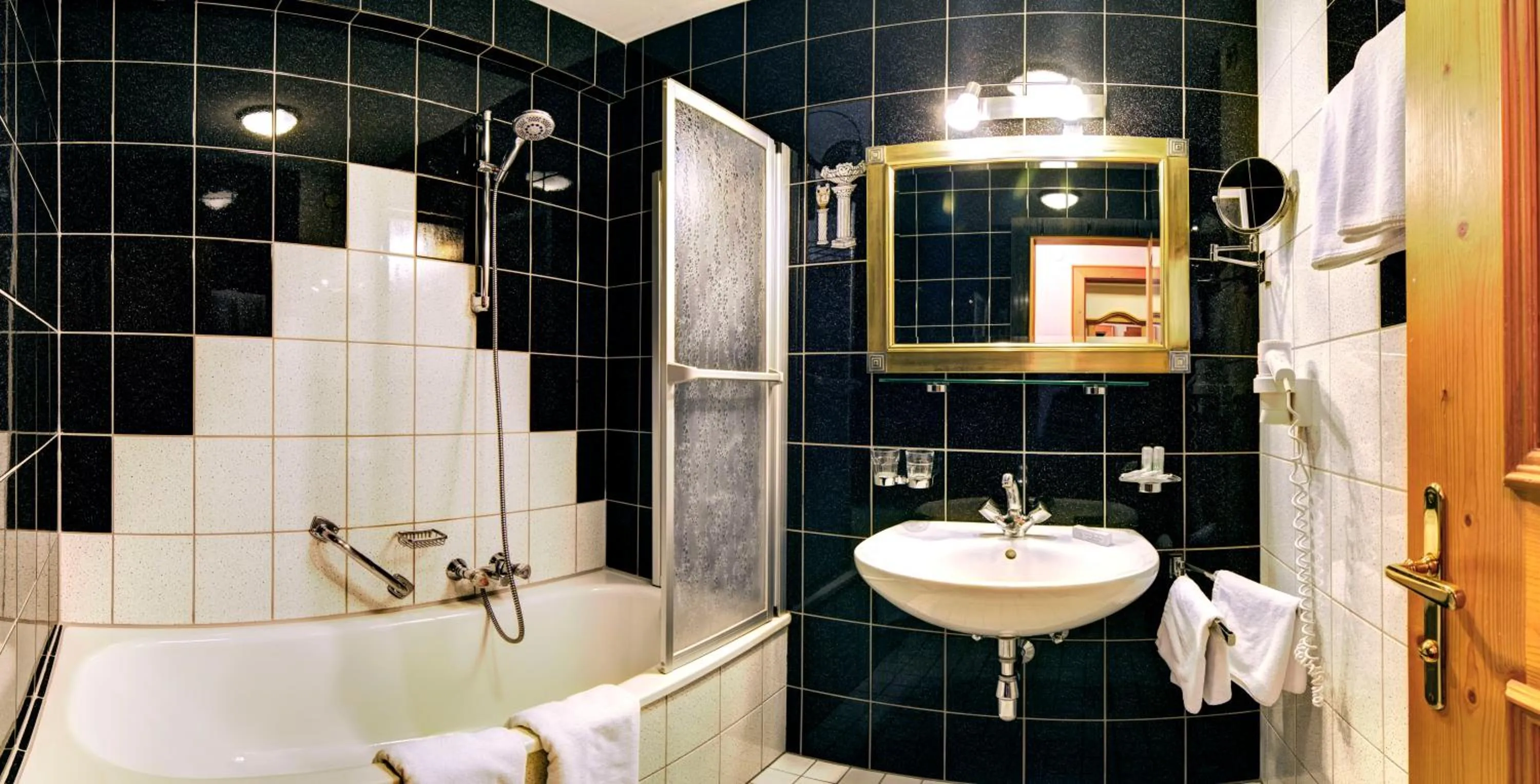 Bathroom in derNeuwirt