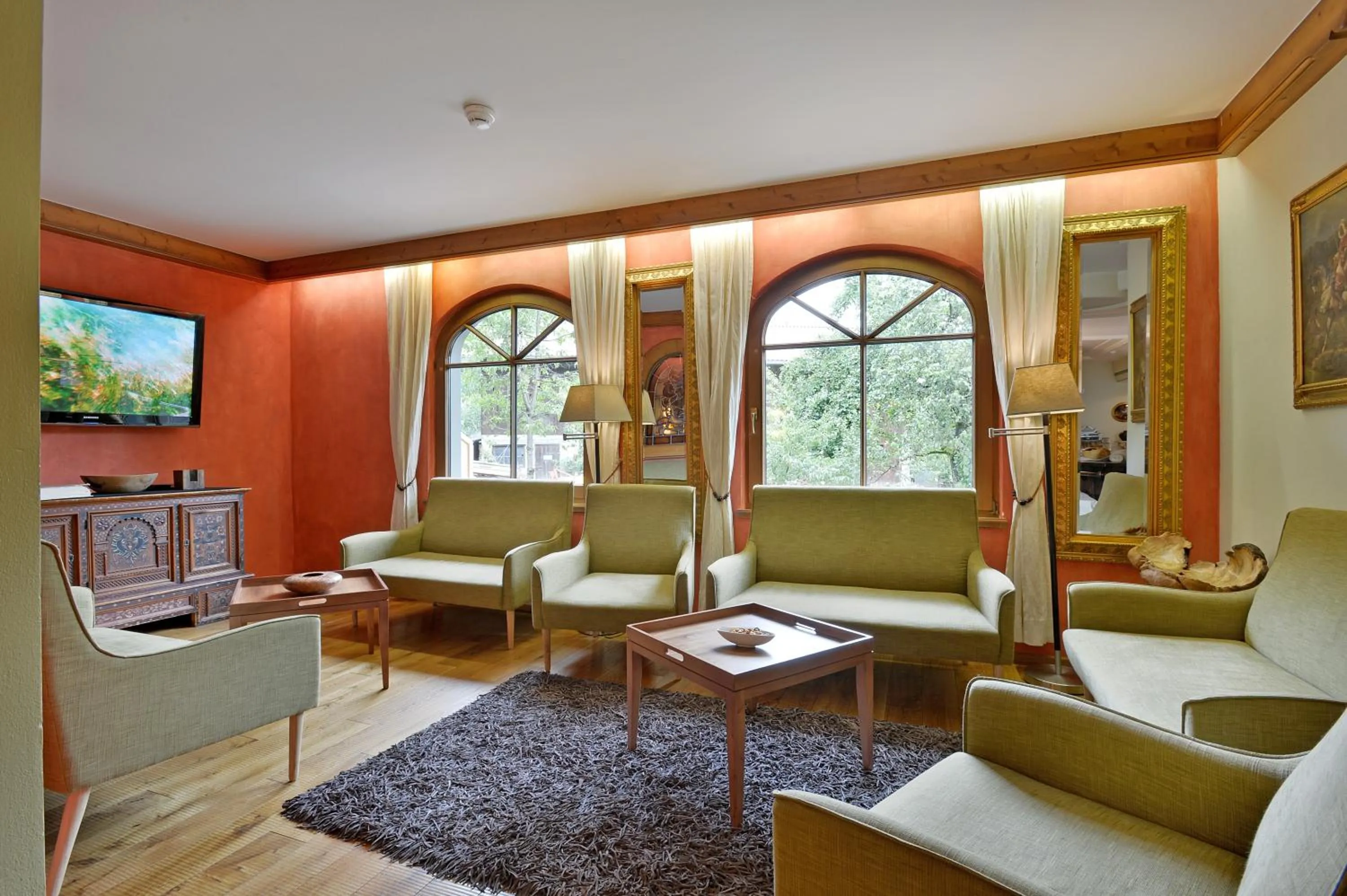 Communal lounge/ TV room in derNeuwirt