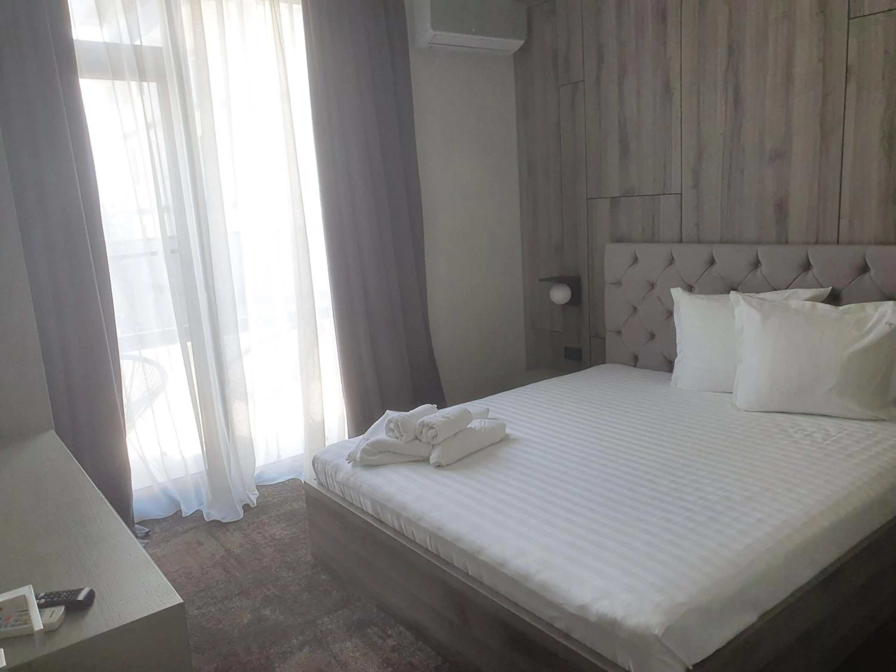 Bed in Oreo Apart Hotel