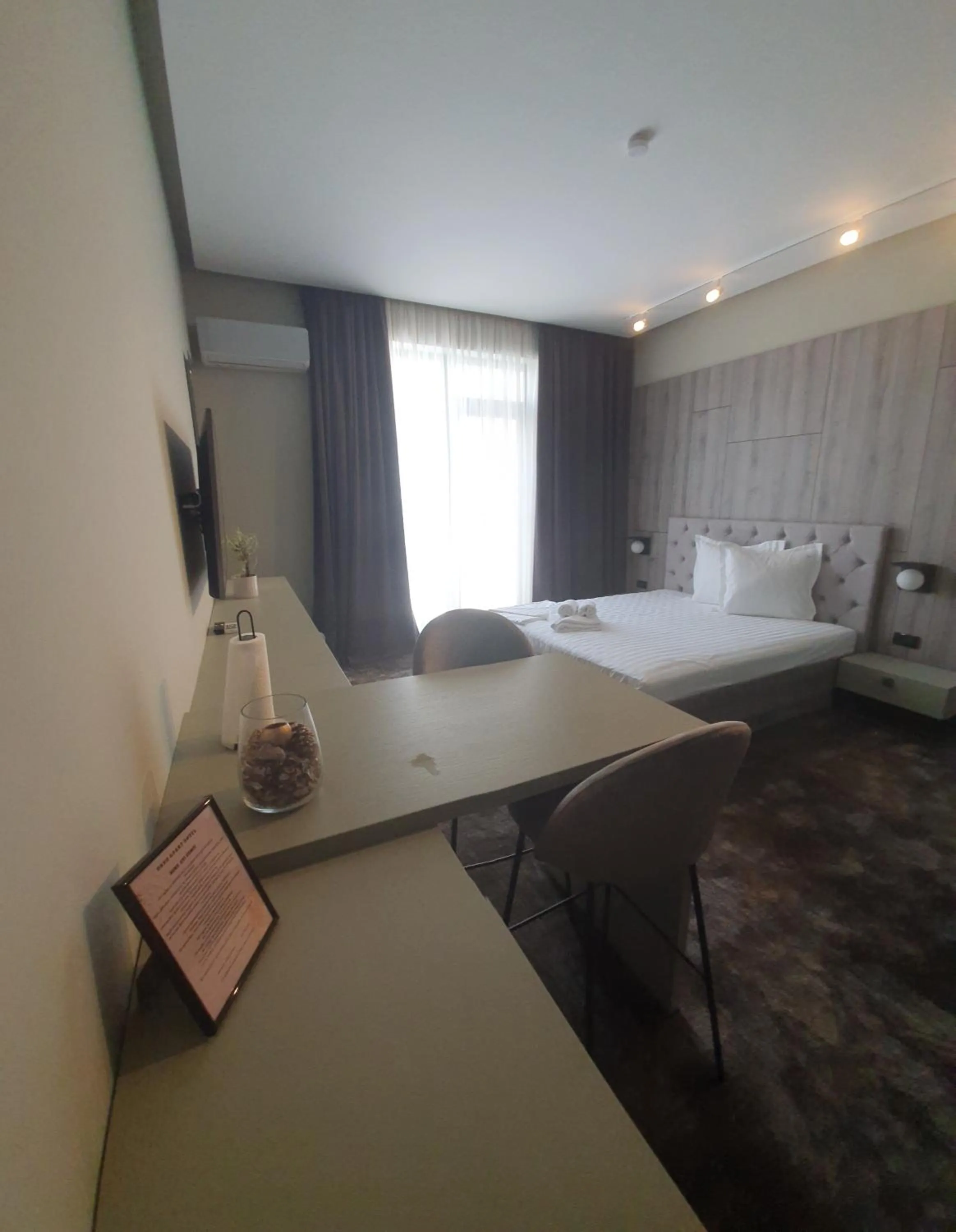 Bed in Oreo Apart Hotel