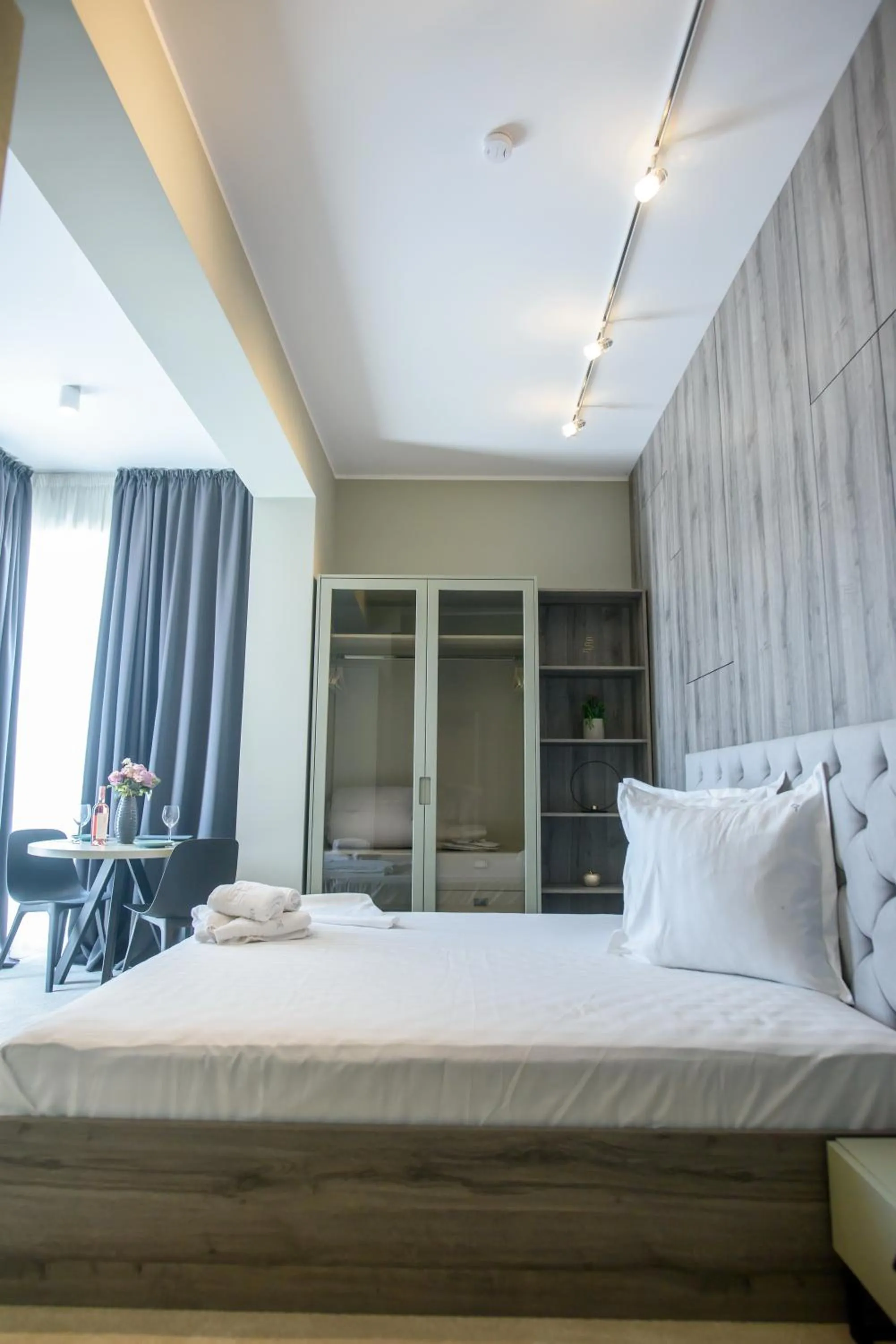 Bed in Oreo Apart Hotel
