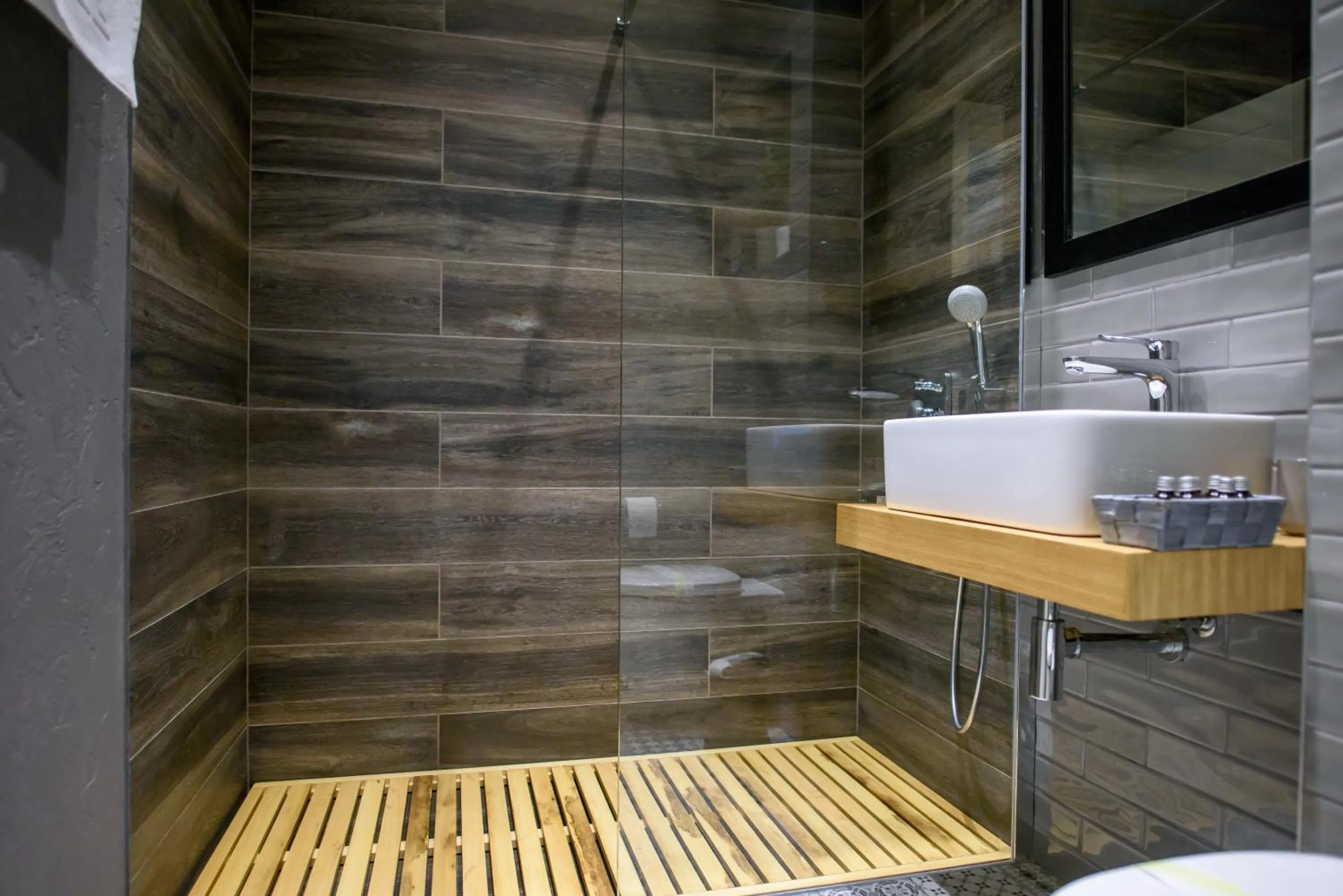 Shower in Oreo Apart Hotel