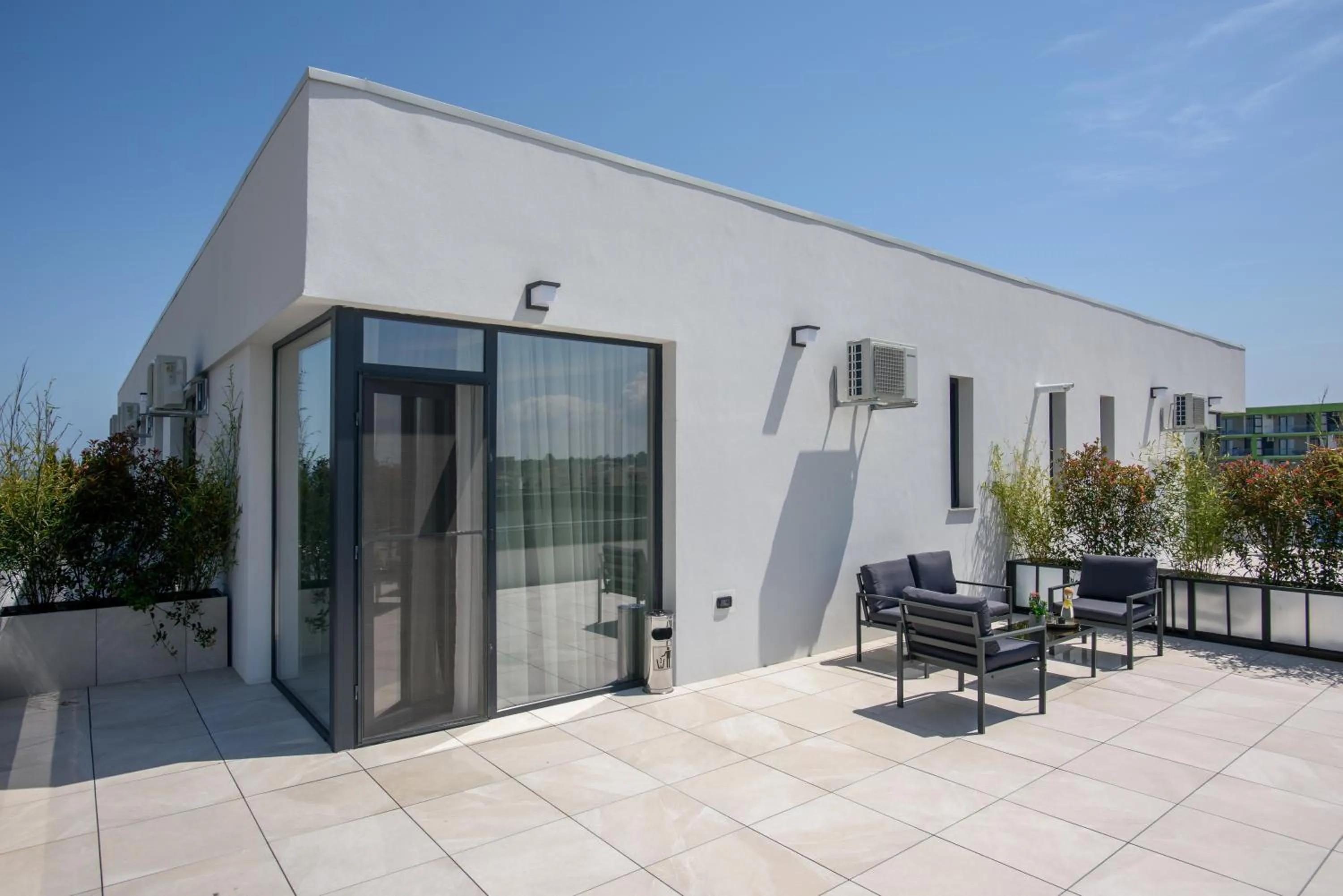 Balcony/Terrace in Oreo Apart Hotel