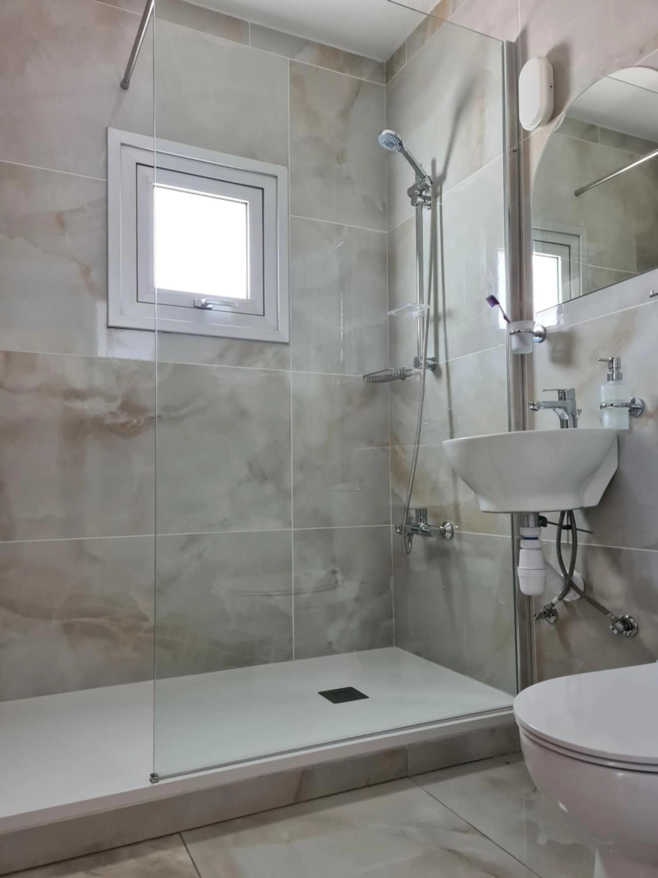 Bathroom in Fotoxenia Luxury Apts