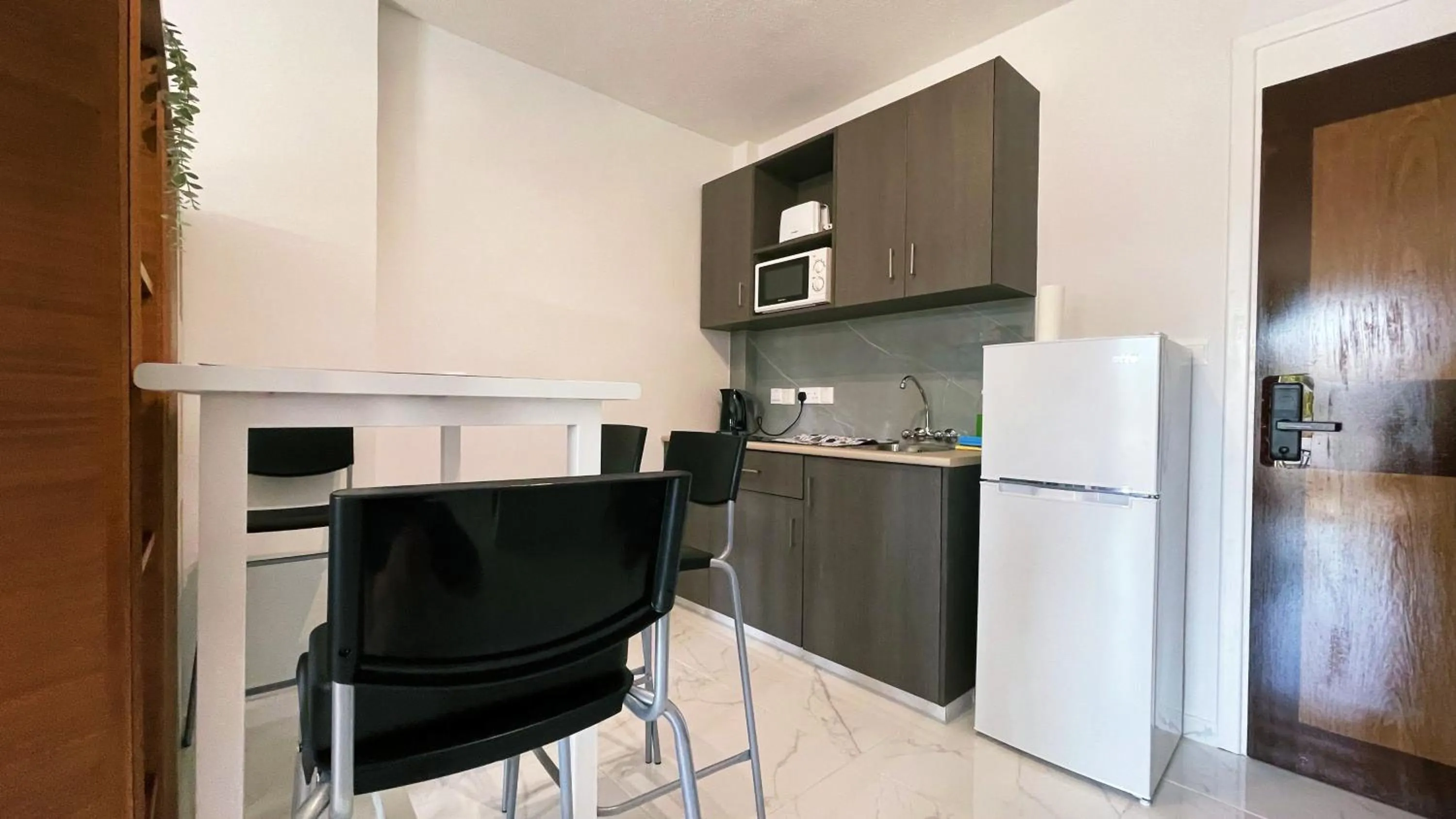 Dining area in Fotoxenia Luxury Apts