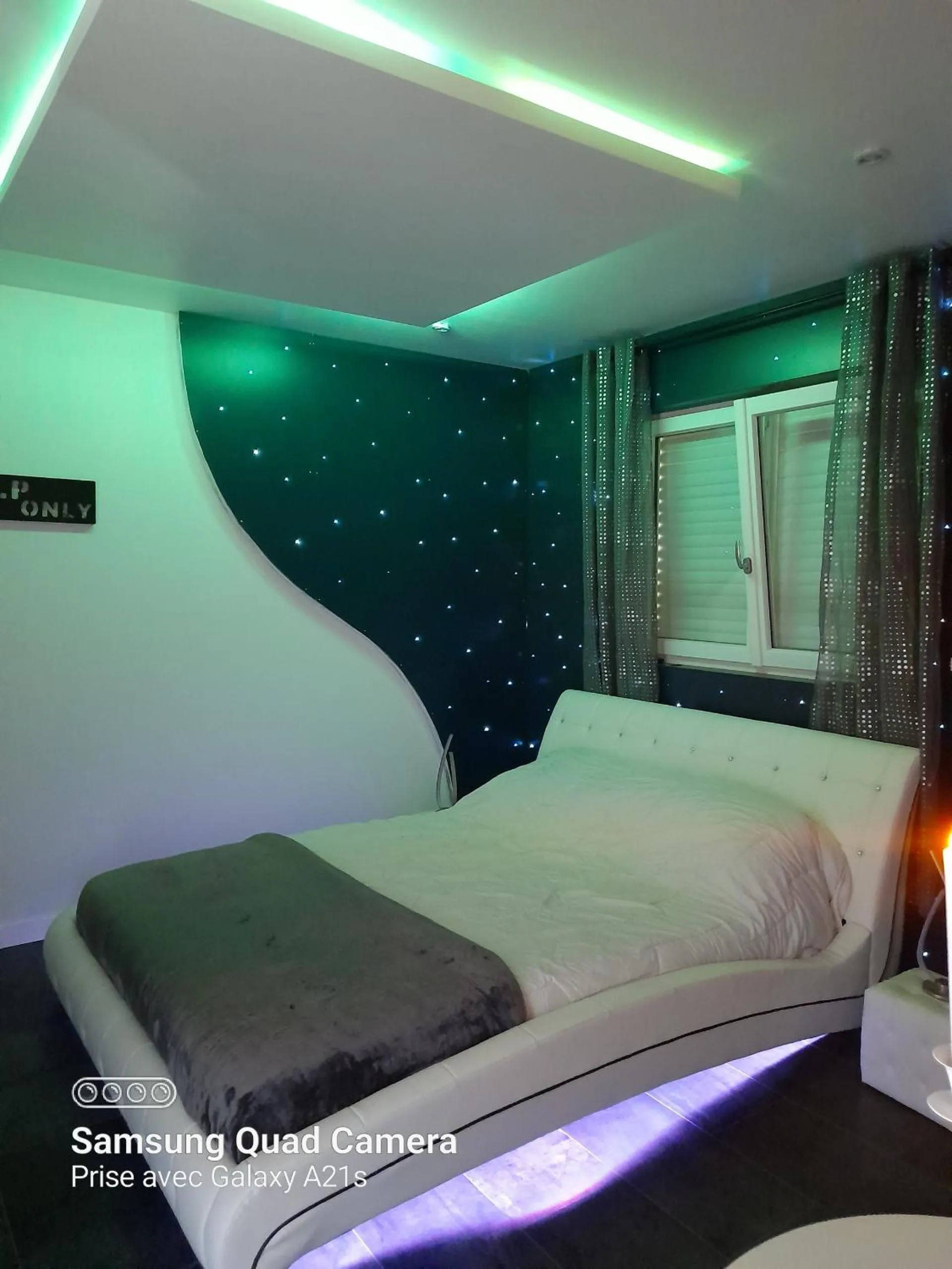 Bedroom, Bed in Chambres 2 caps